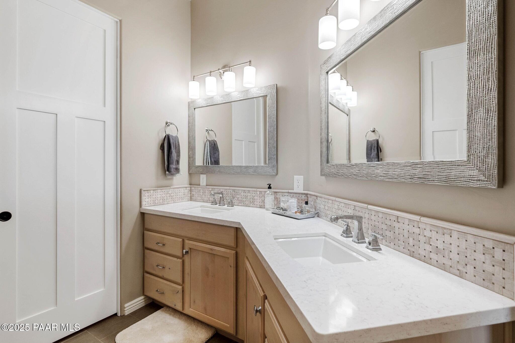 9309 N Callahan Road