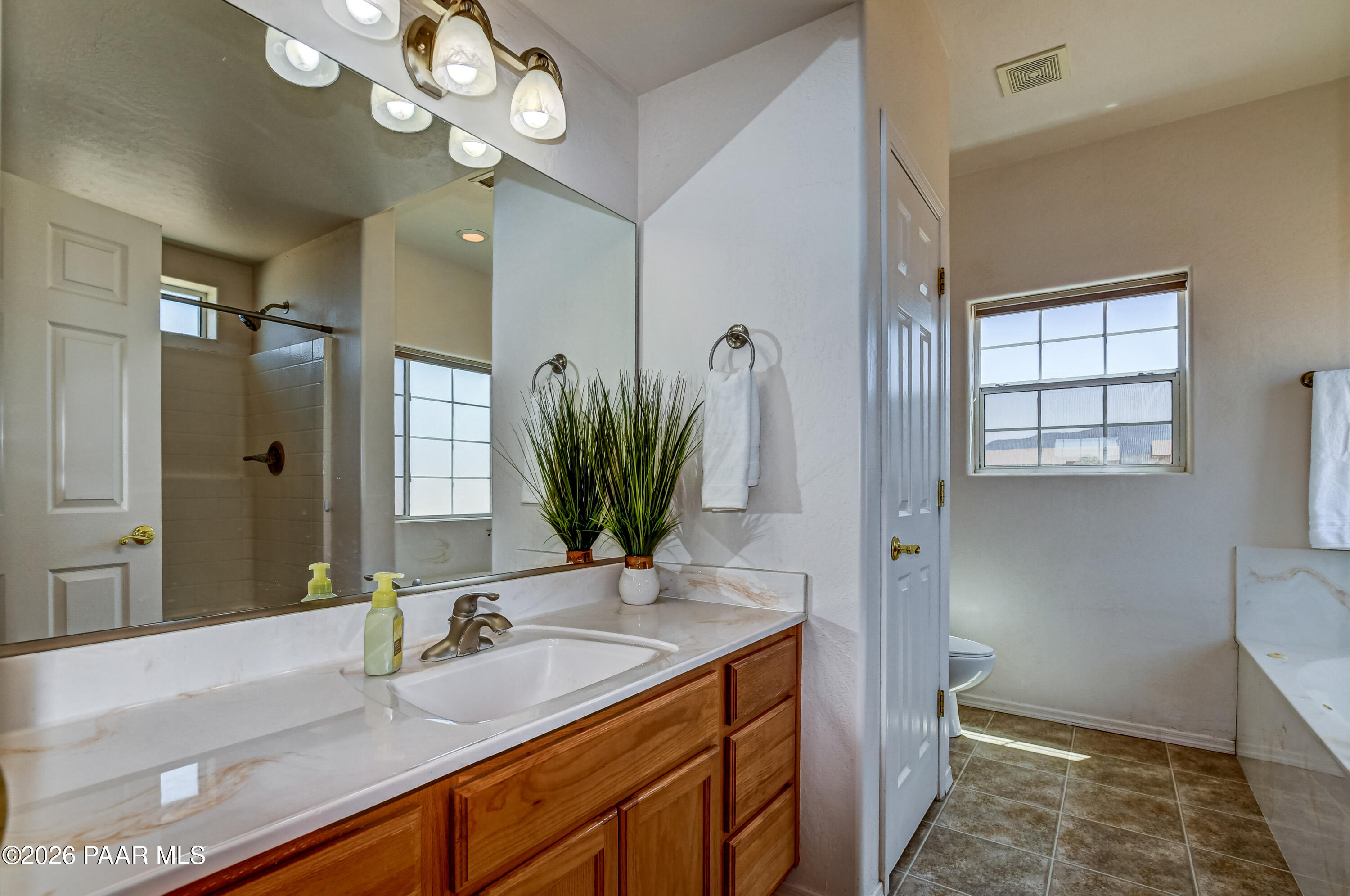 11305 N Retriever Lane