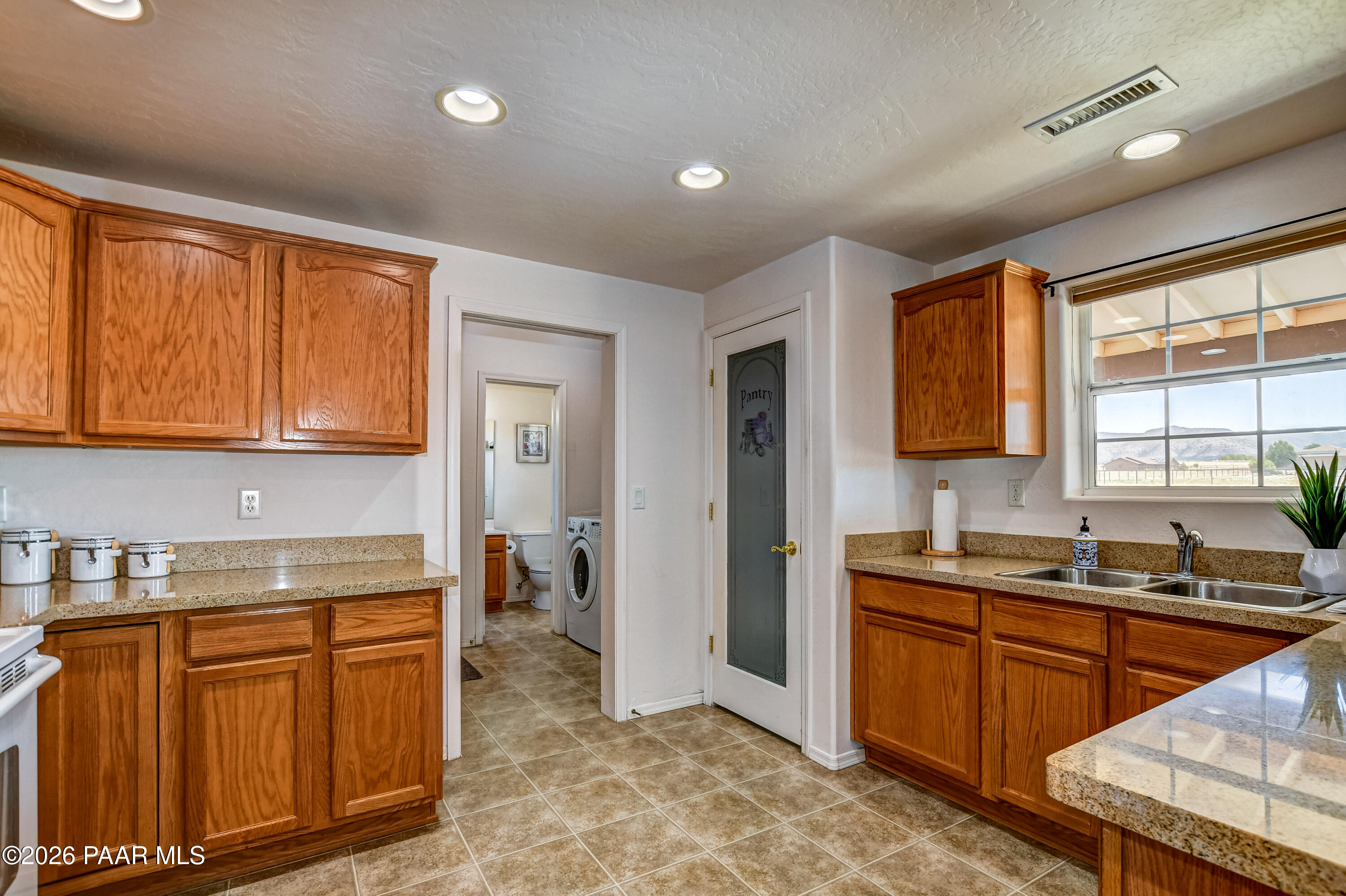 11305 N Retriever Lane