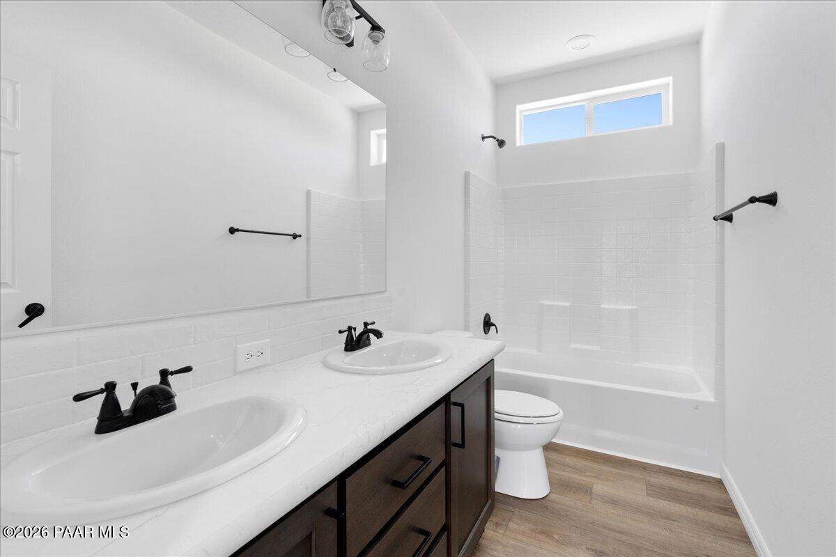 7420 E Bunkhouse Road