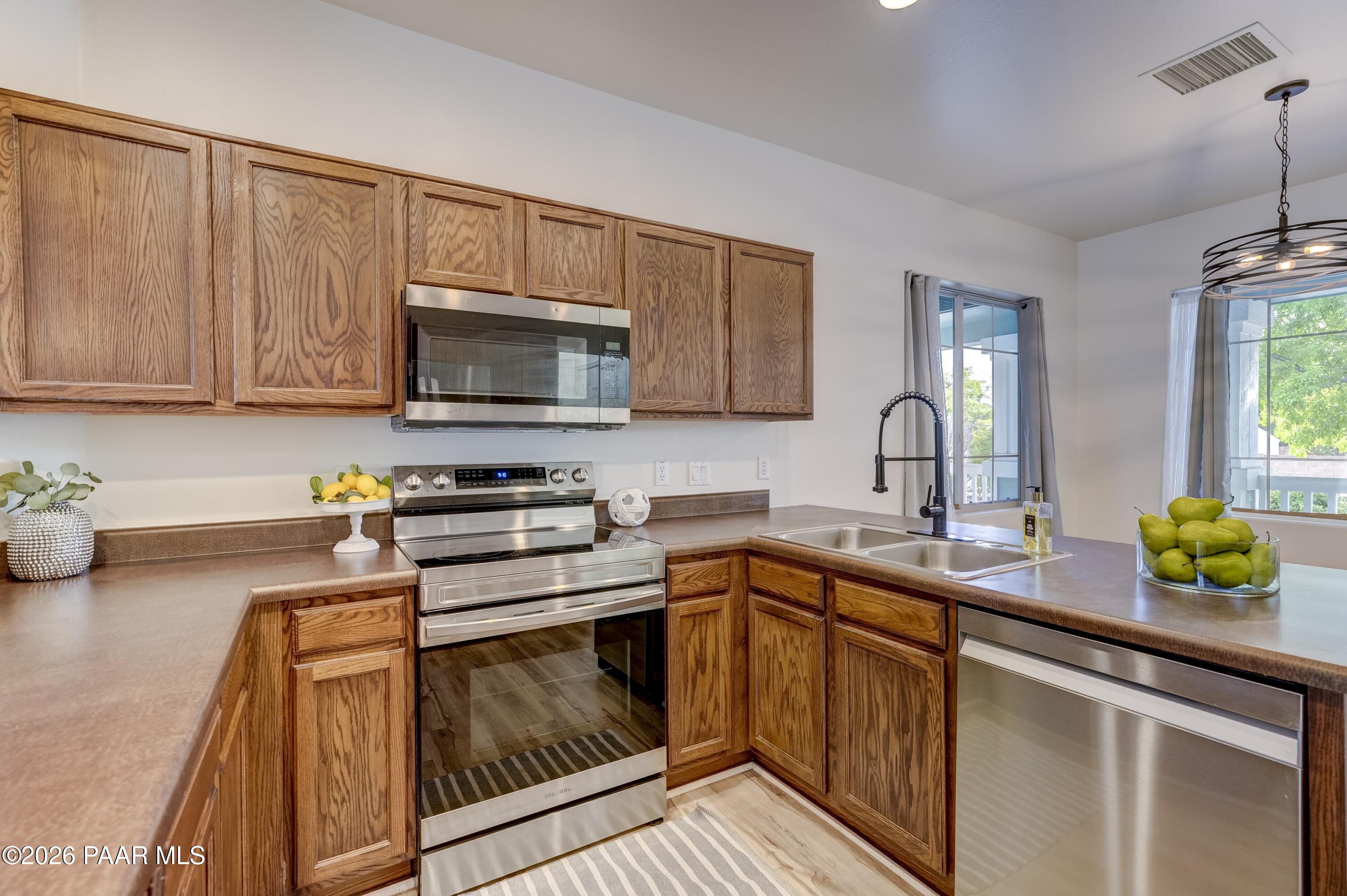 7625 E Rabbit Brush Lane