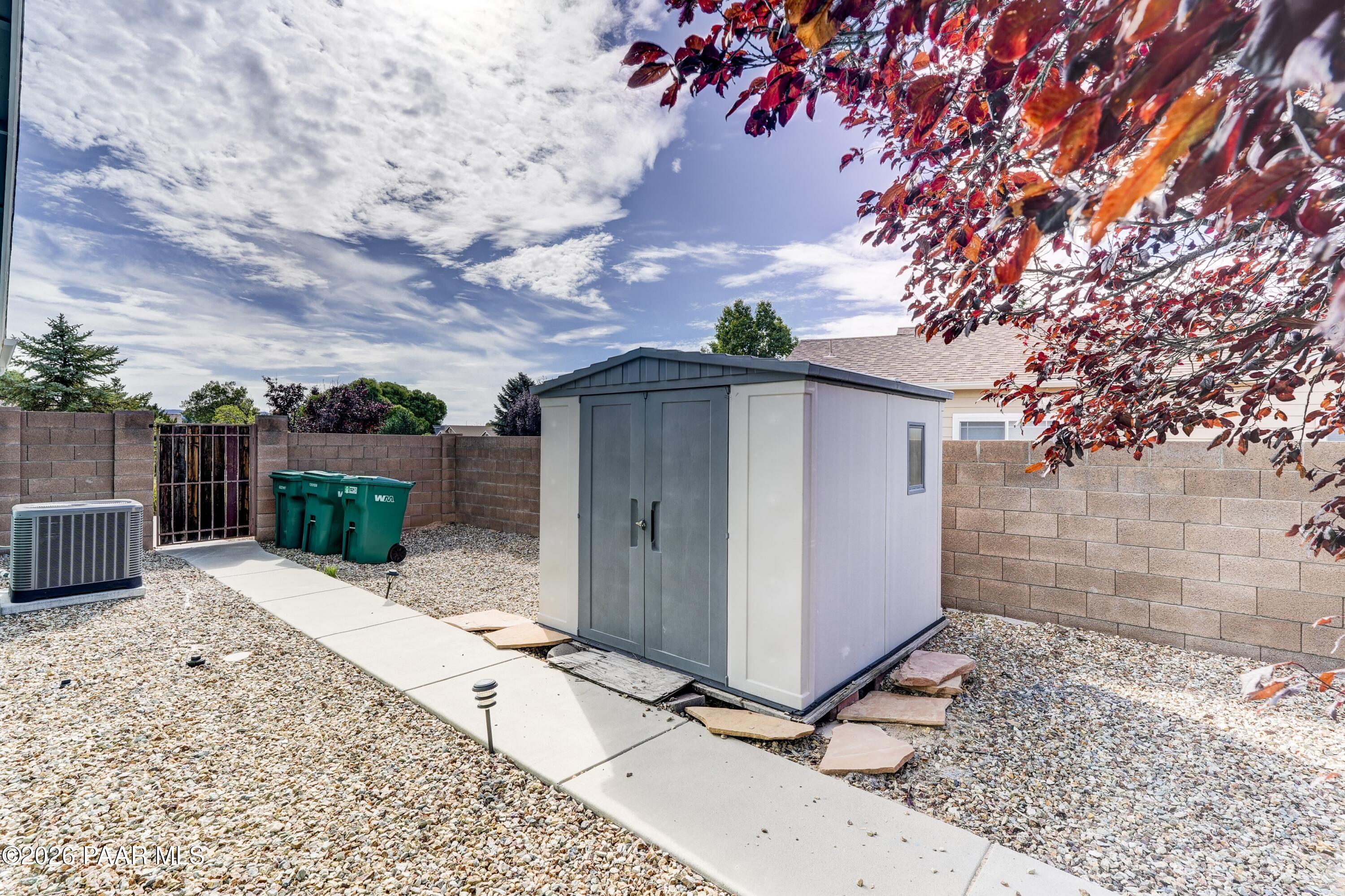 7625 E Rabbit Brush Lane