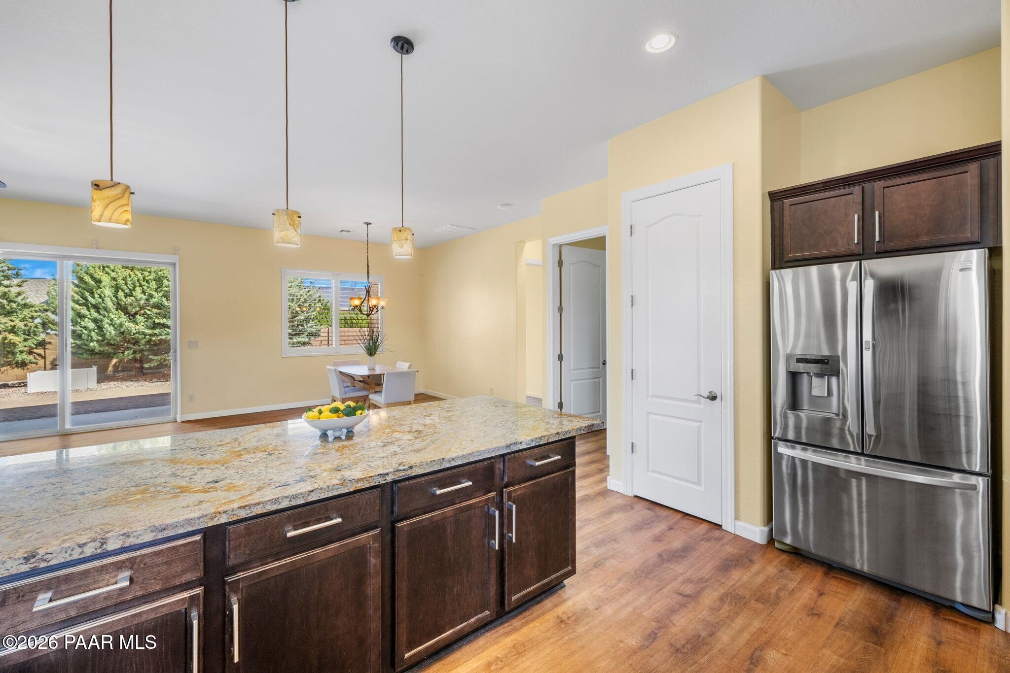 7106 E Prairie Ridge Road