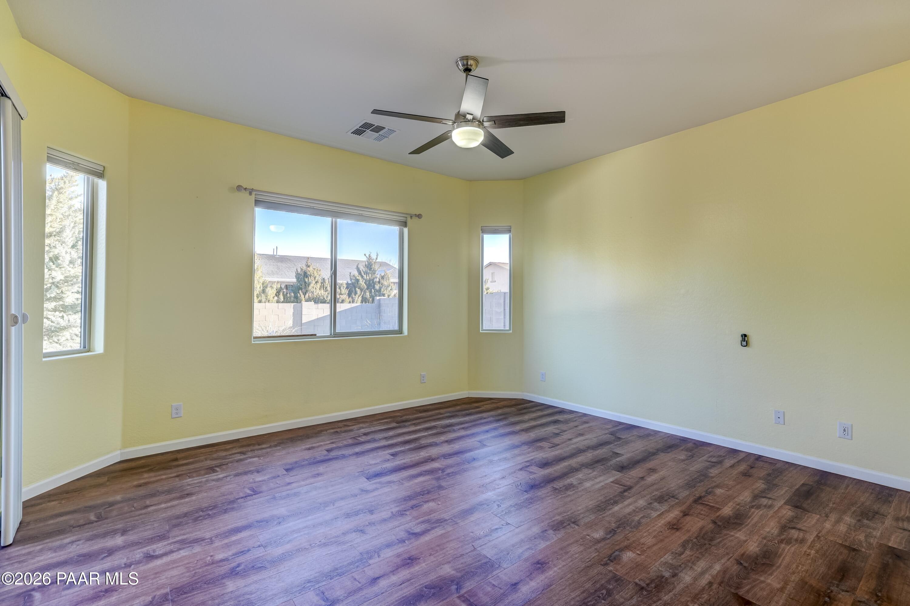 7106 E Prairie Ridge Road