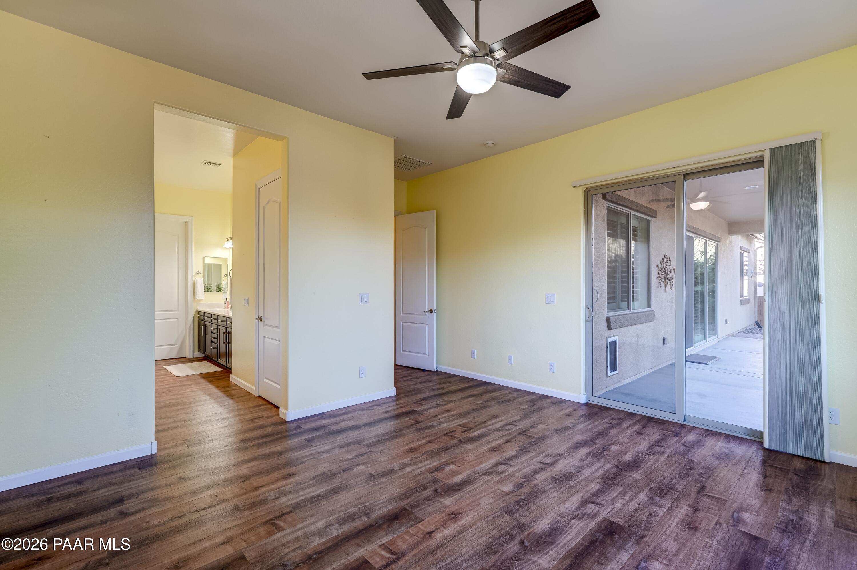 7106 E Prairie Ridge Road