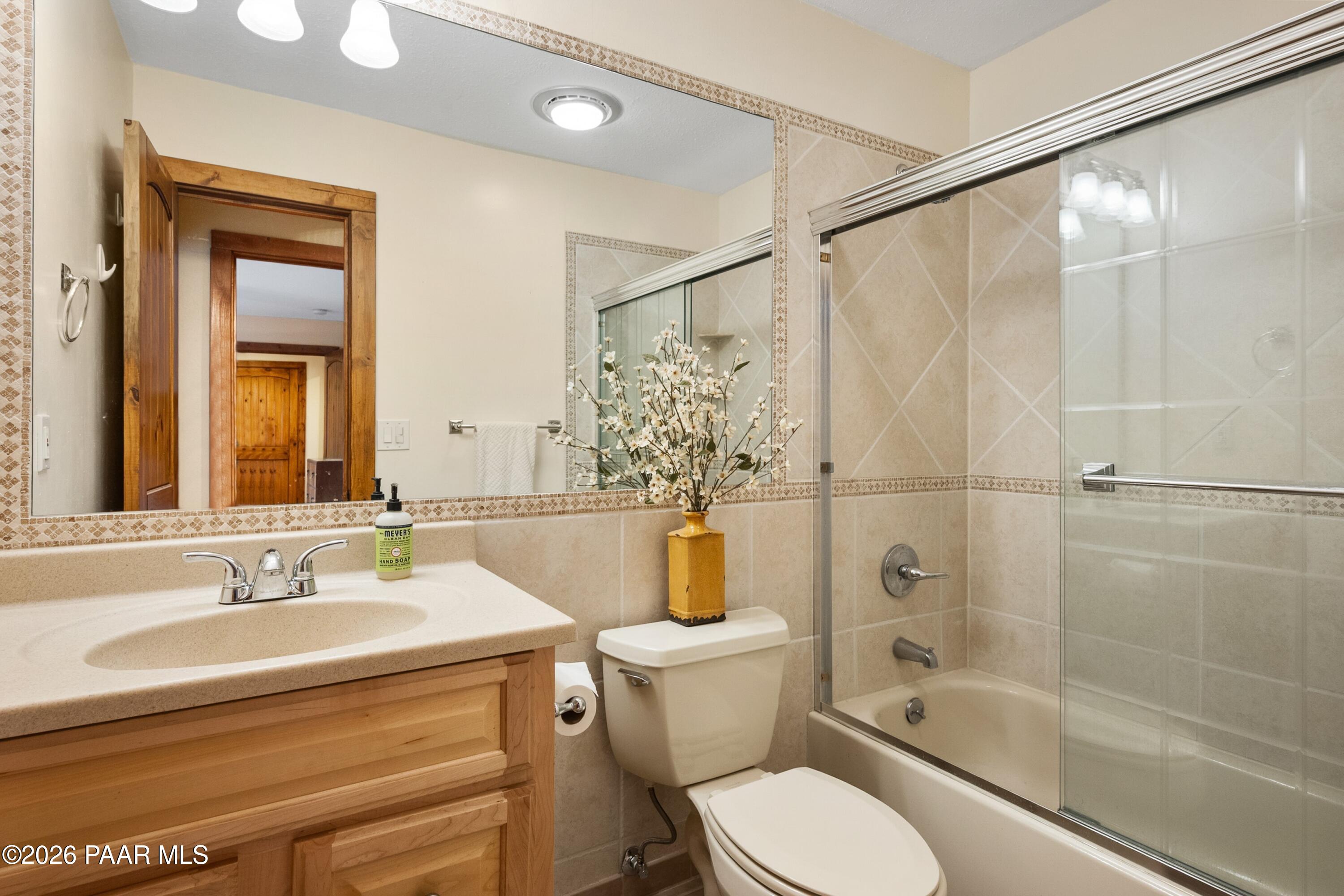 1073 N Broken Wagon Trail