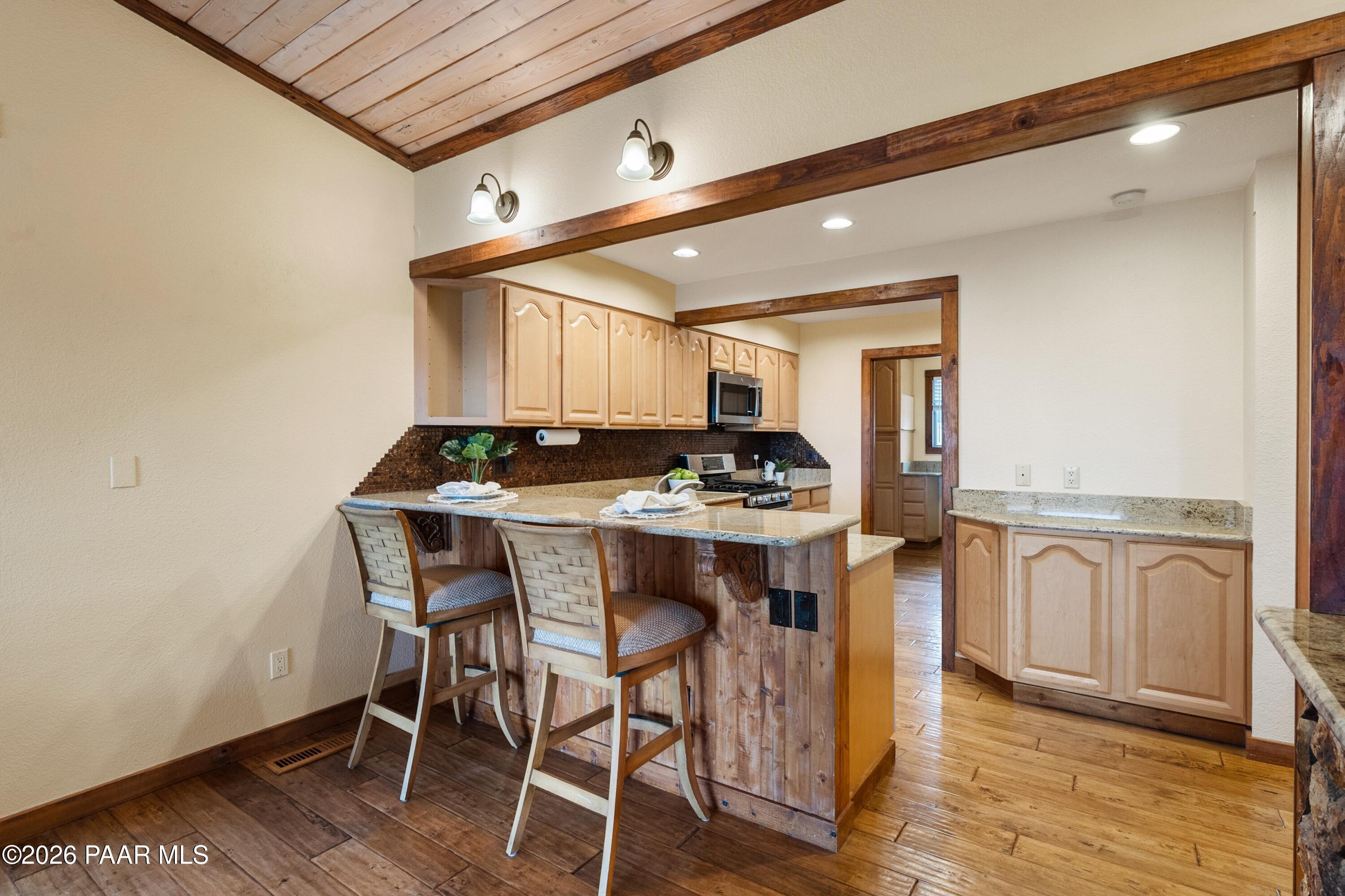 1073 N Broken Wagon Trail