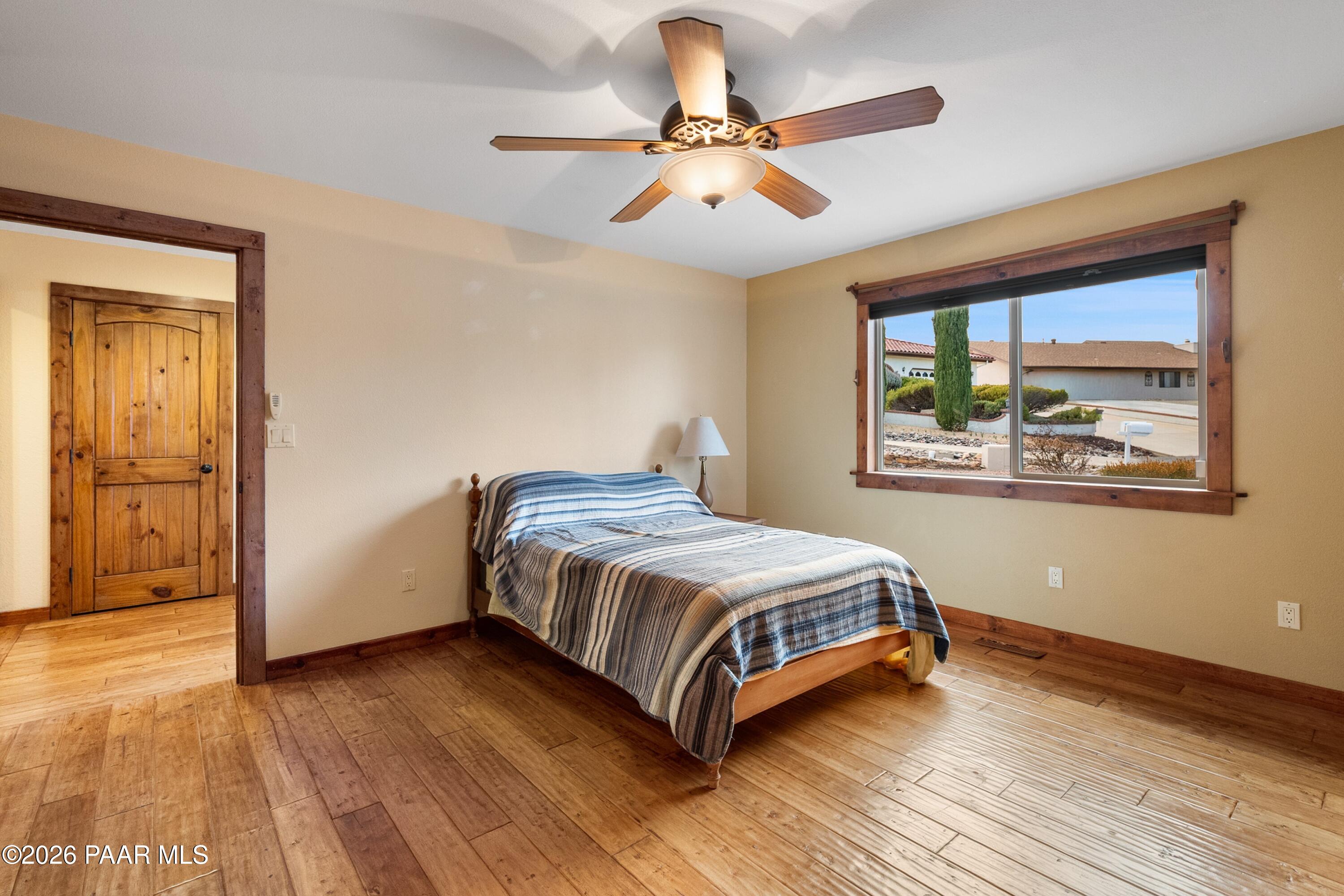 1073 N Broken Wagon Trail