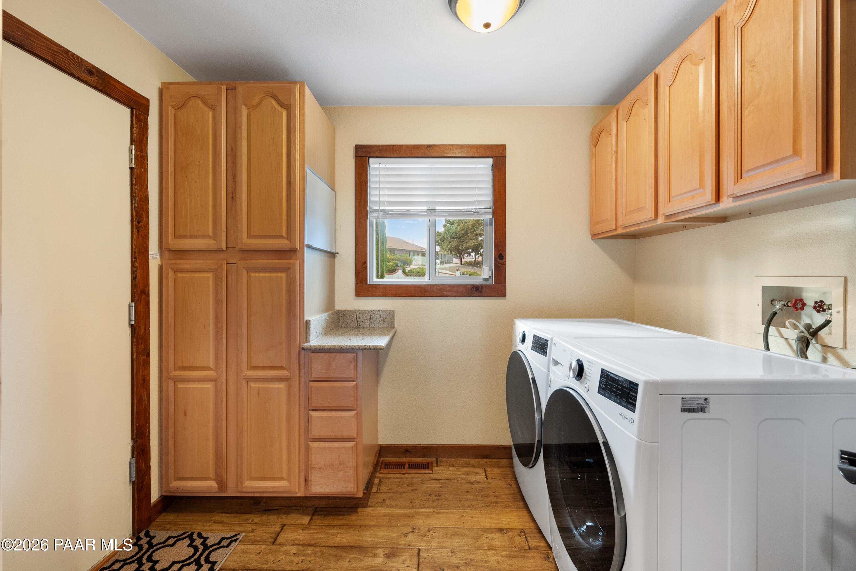 1073 N Broken Wagon Trail