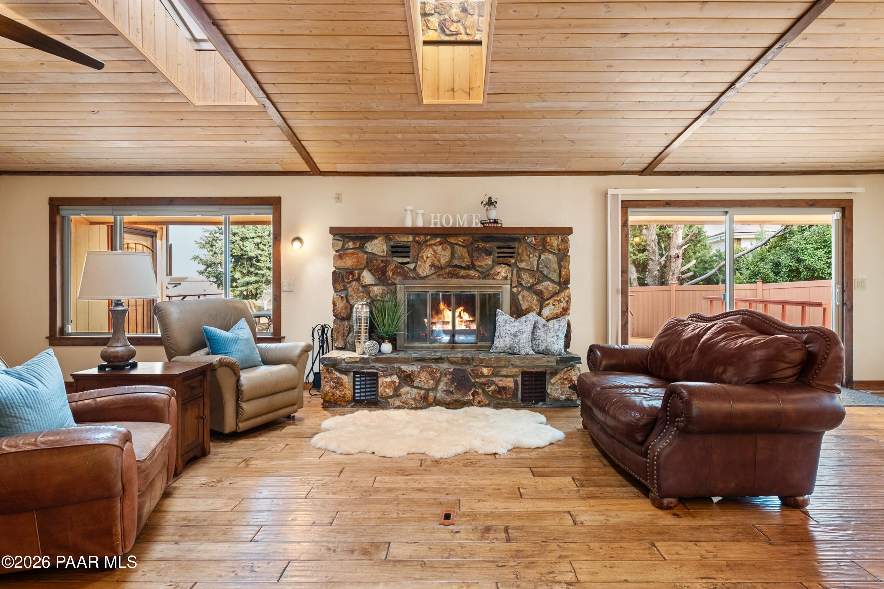 1073 N Broken Wagon Trail