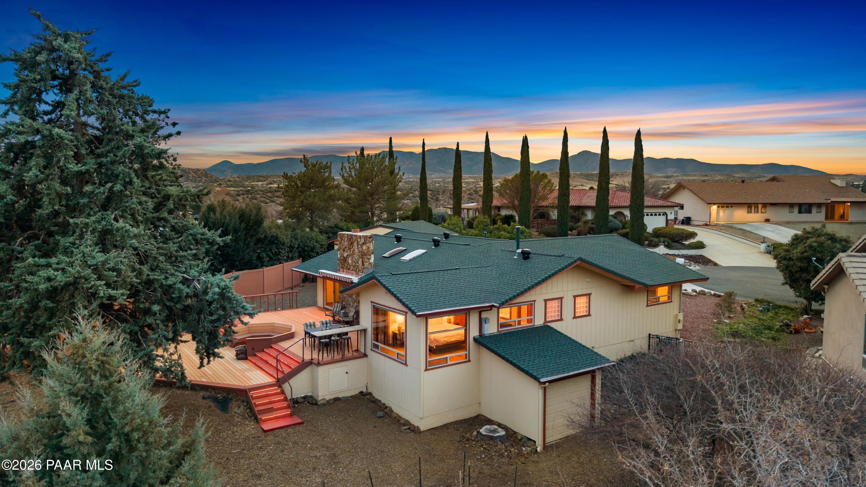 1073 N Broken Wagon Trail