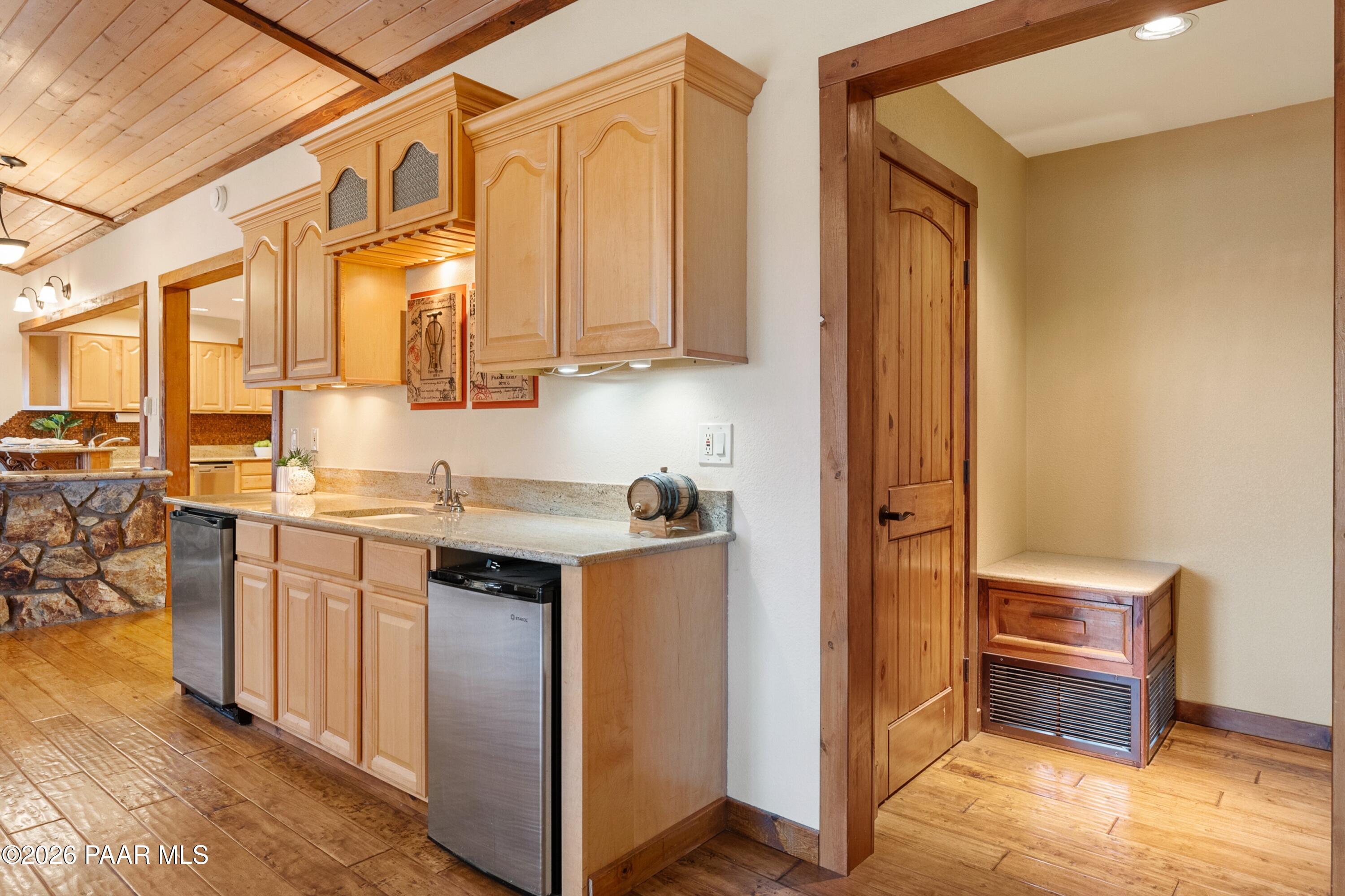 1073 N Broken Wagon Trail