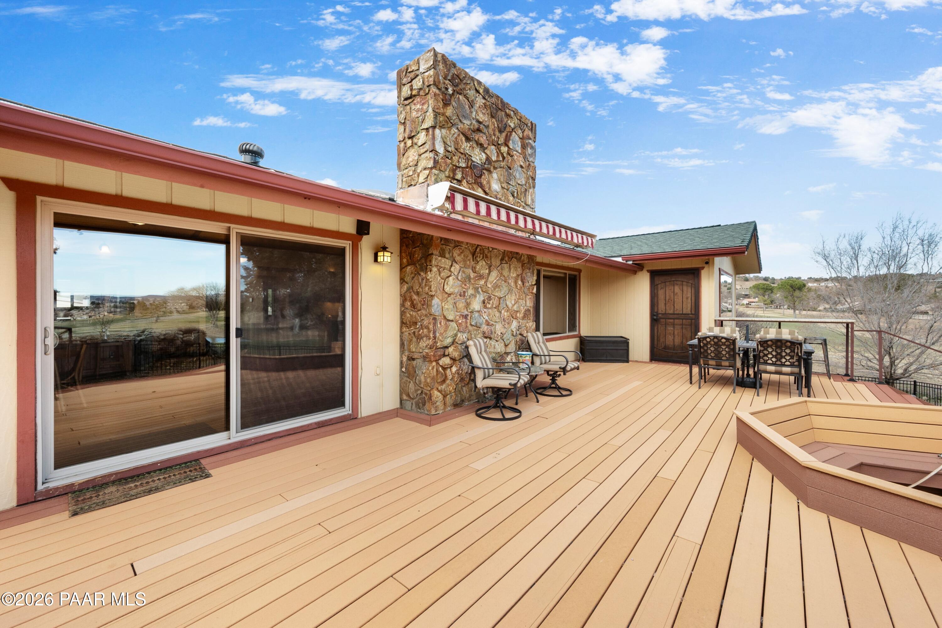 1073 N Broken Wagon Trail