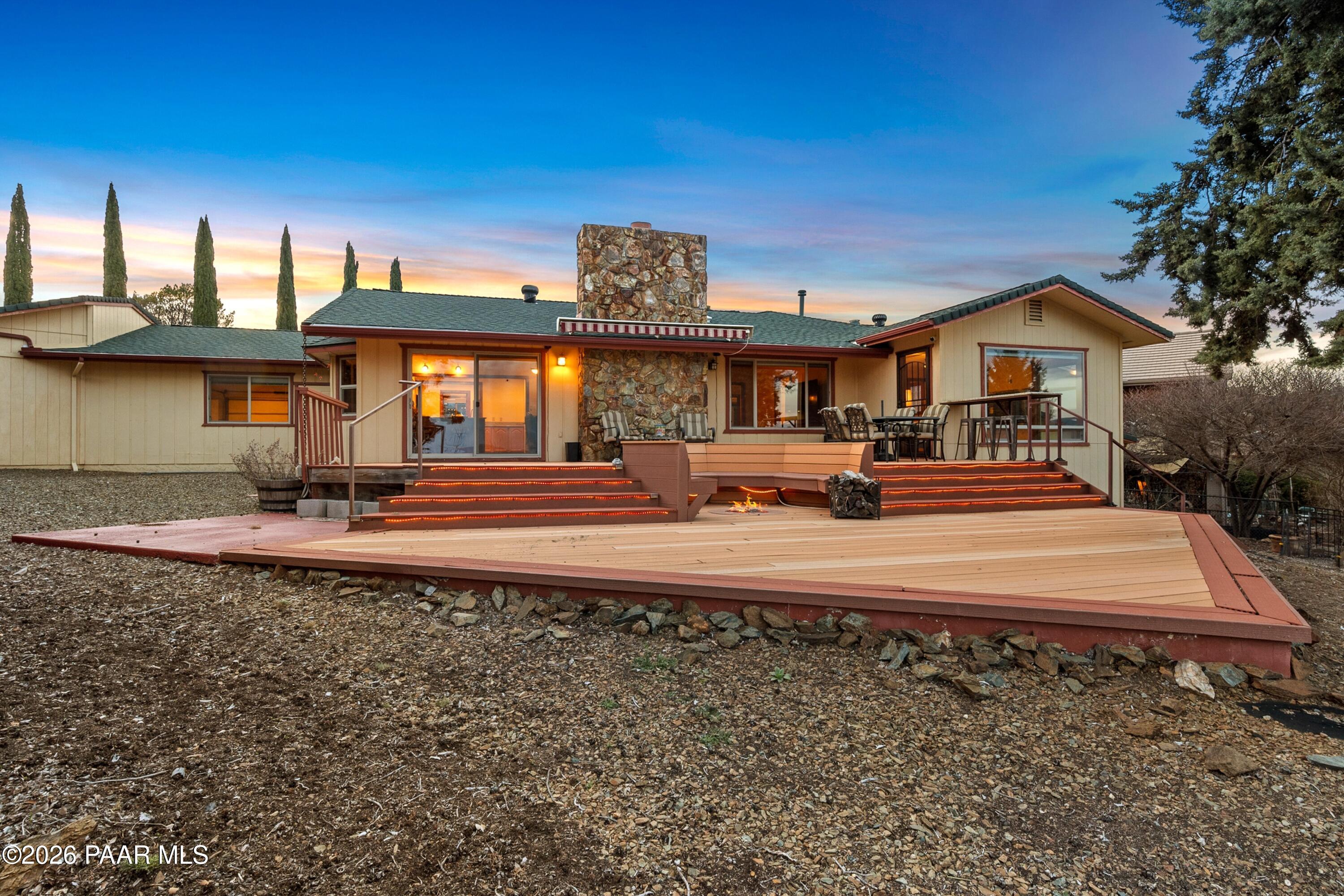 1073 N Broken Wagon Trail