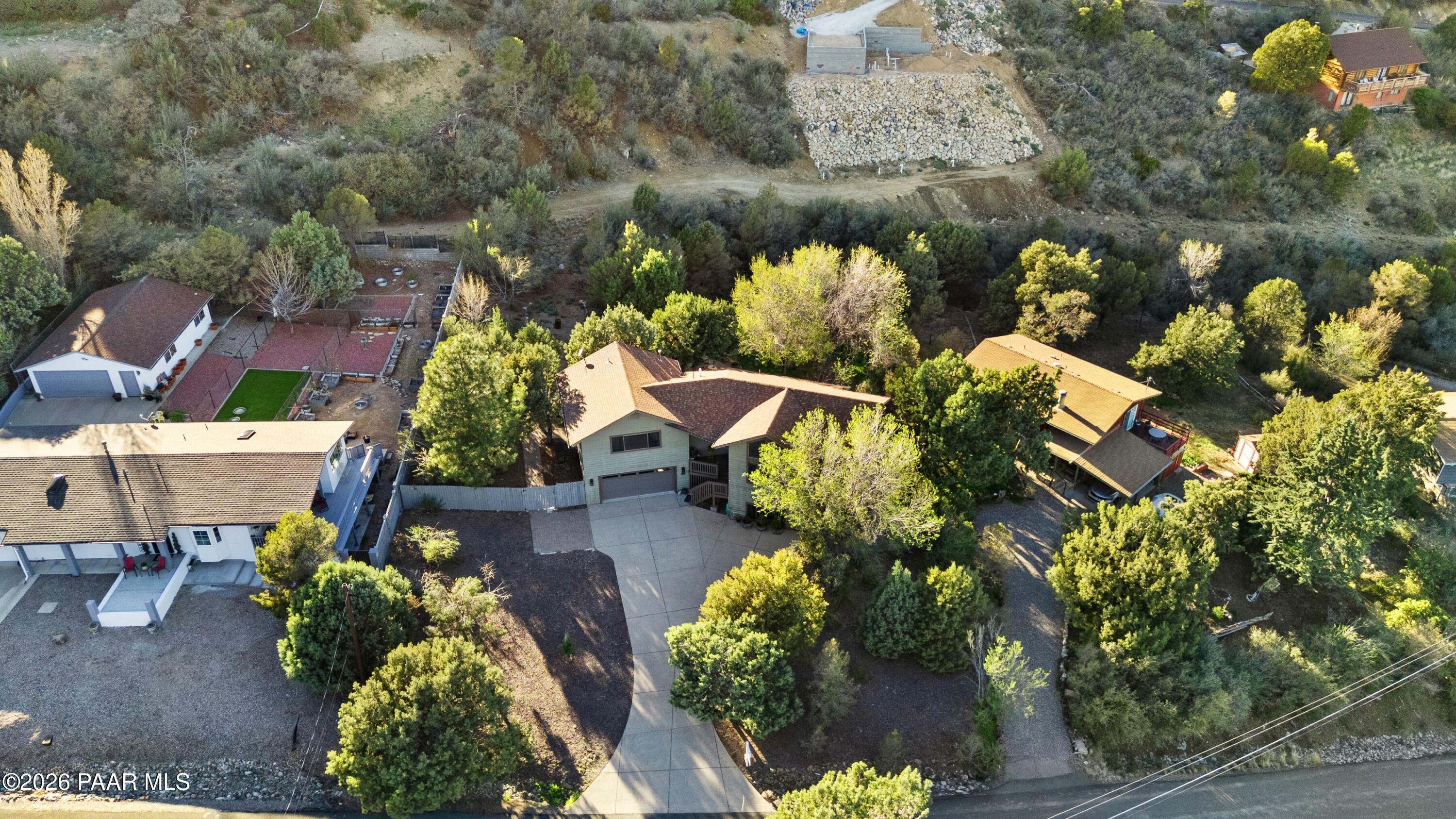 695 E Robinson Drive