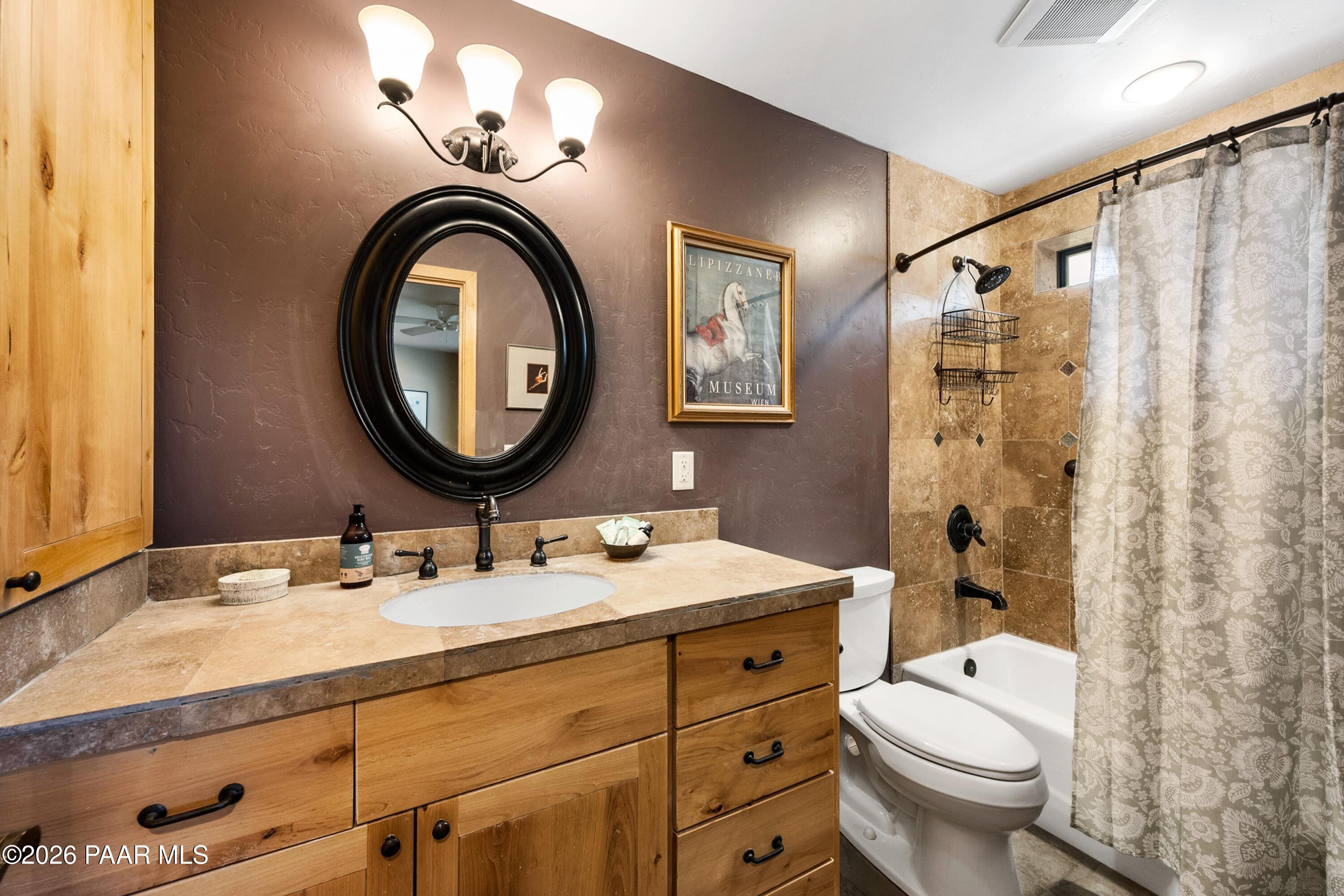 695 E Robinson Drive