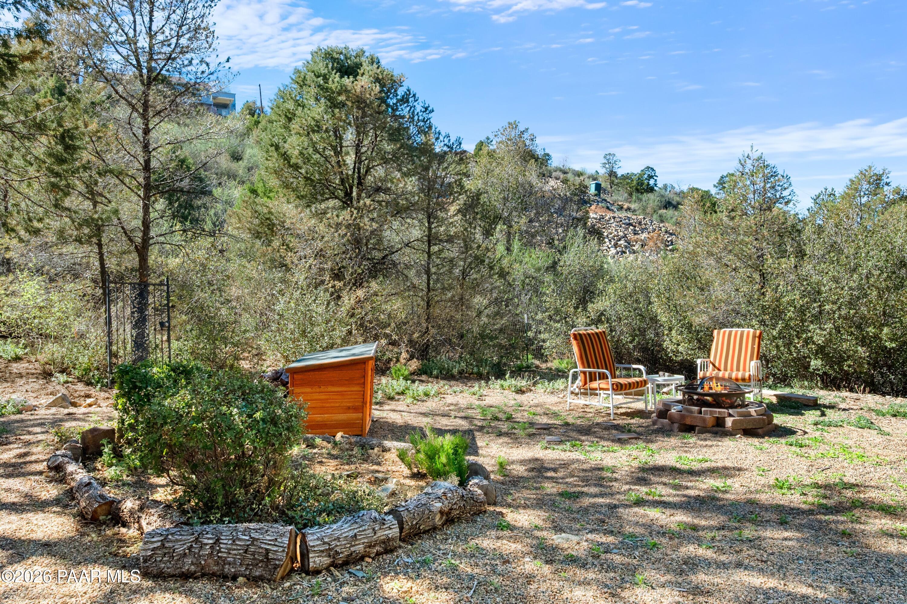 695 E Robinson Drive