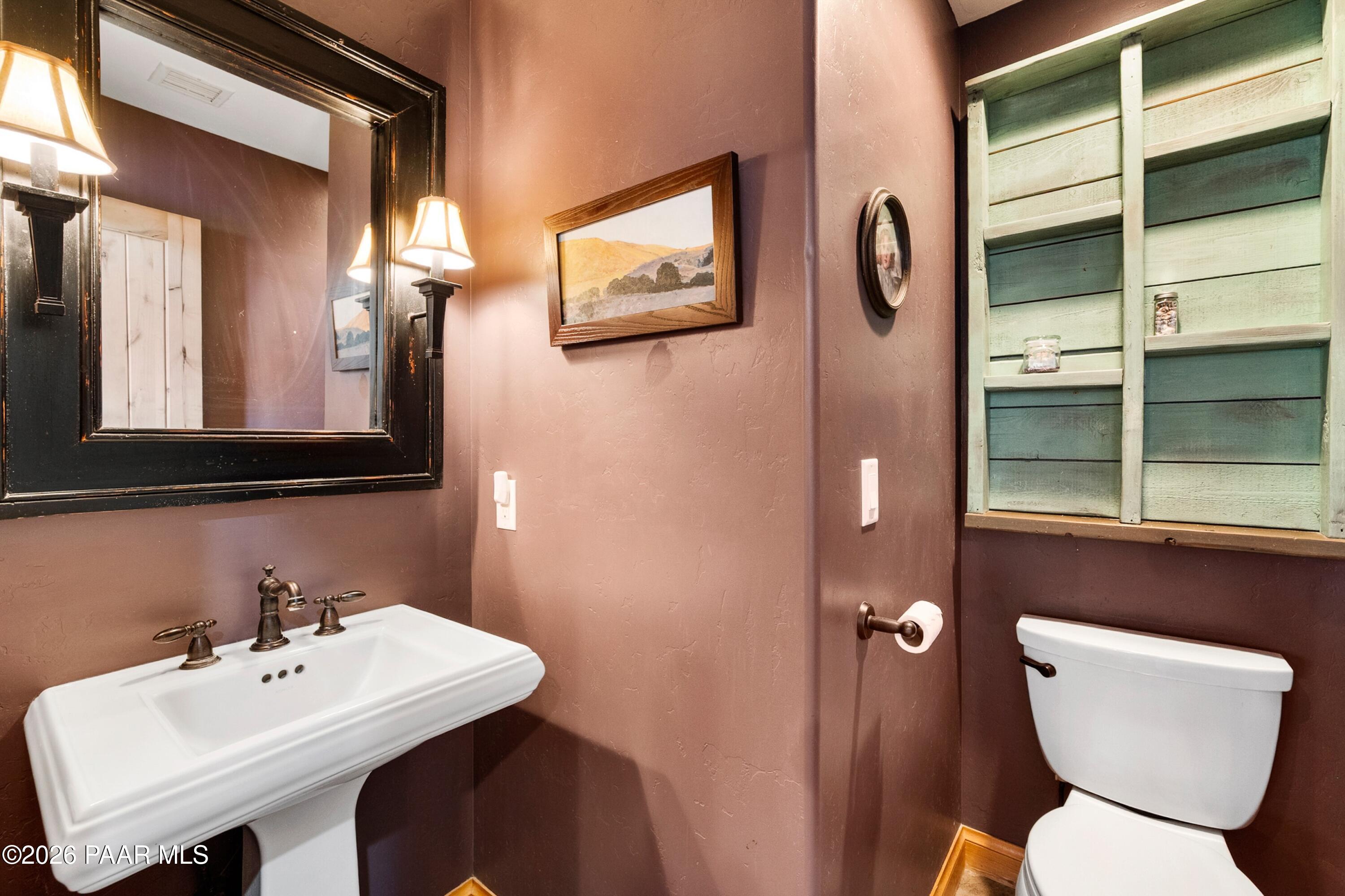 695 E Robinson Drive