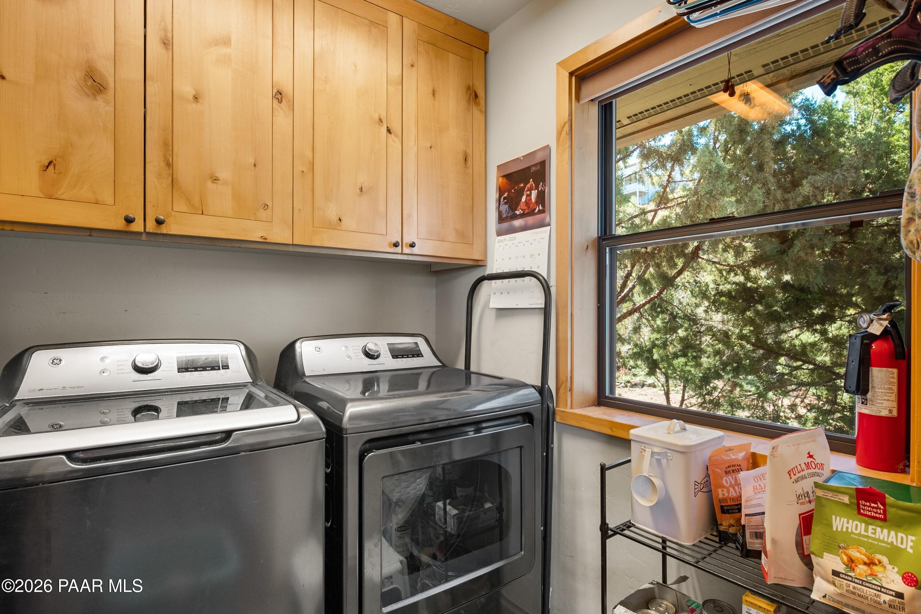 695 E Robinson Drive