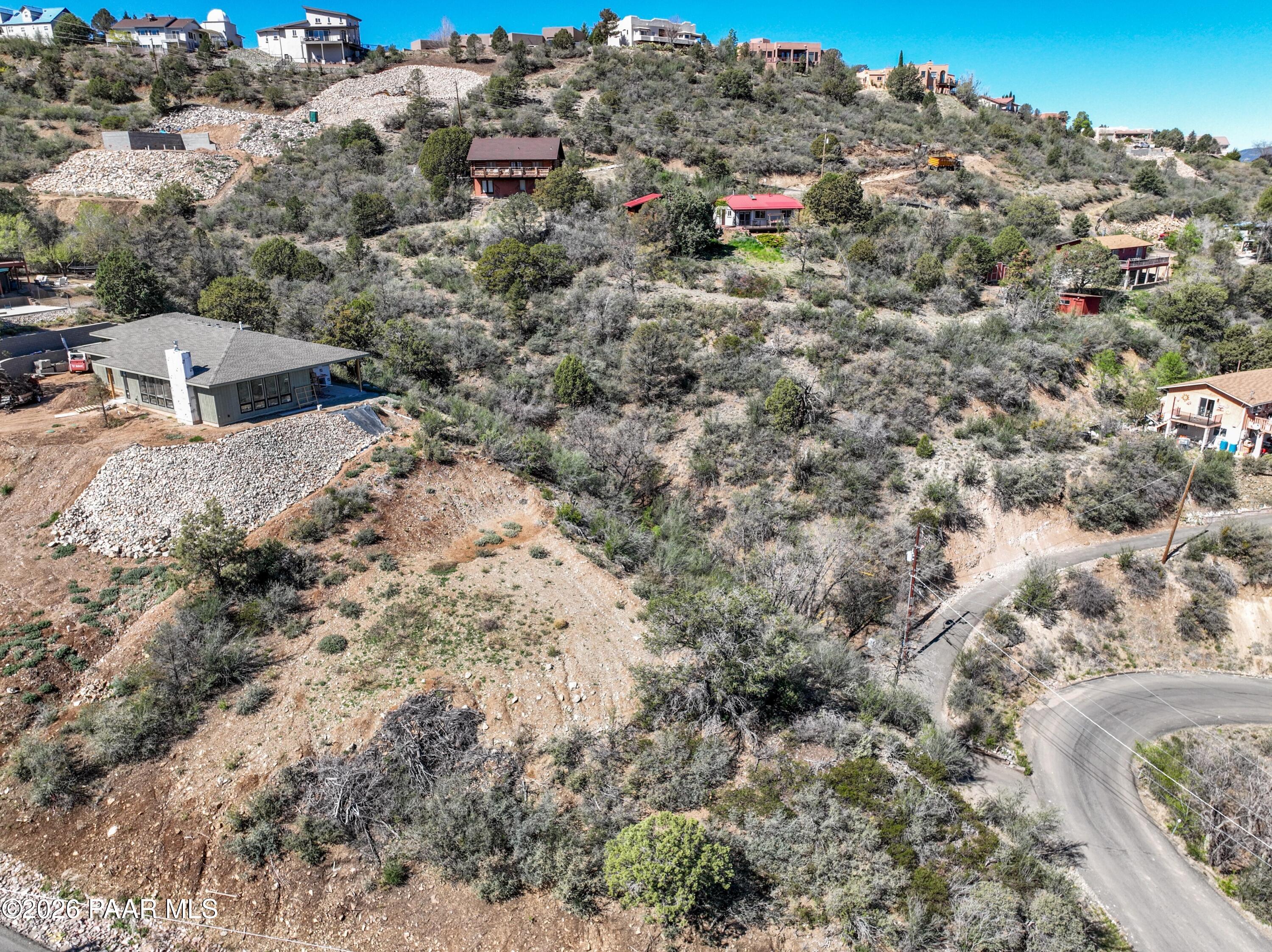 705 E Robinson Drive