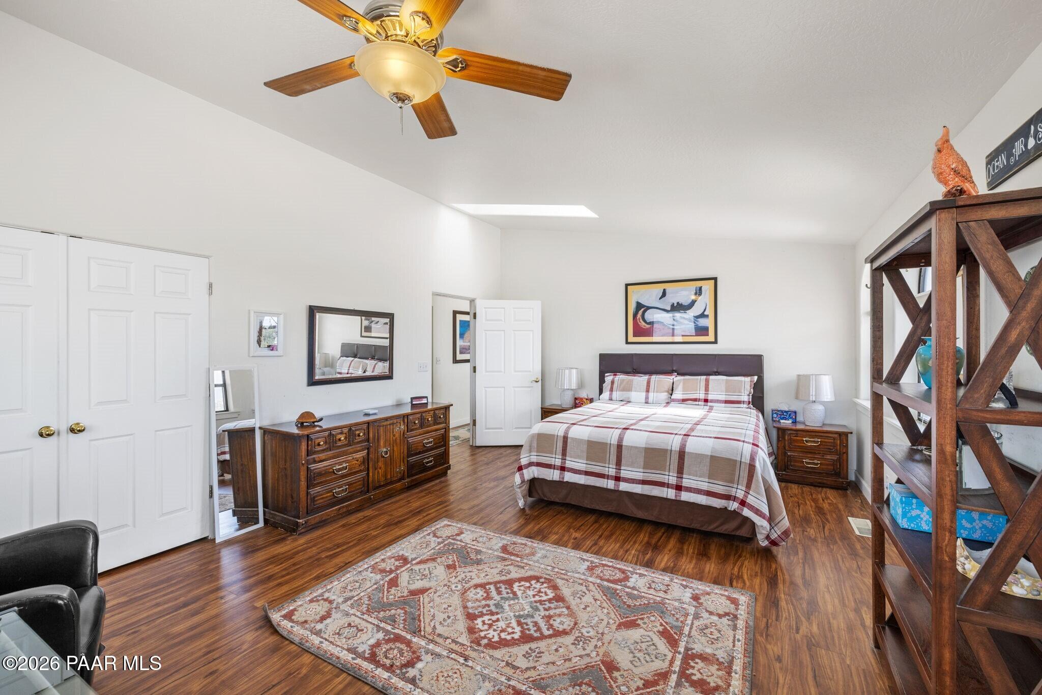 5515 N Bailey Avenue