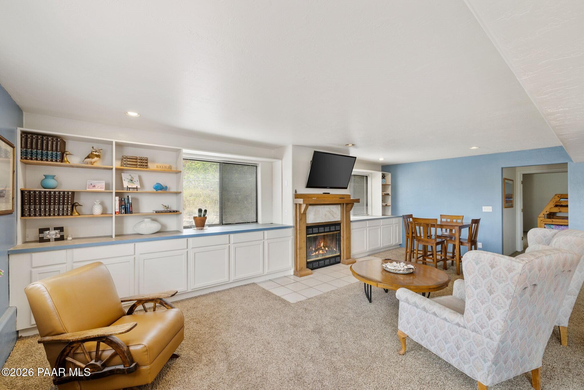 5515 N Bailey Avenue