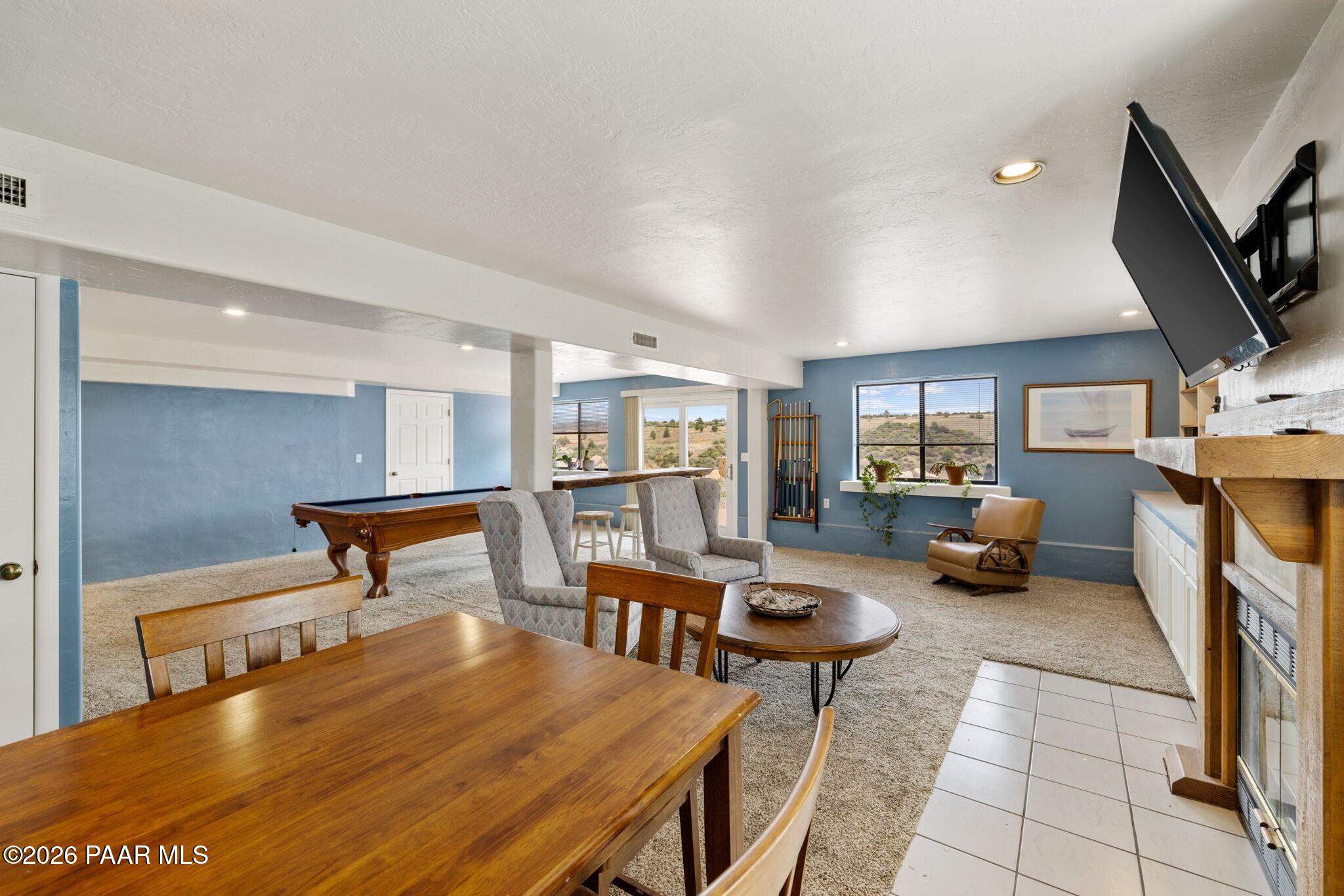 5515 N Bailey Avenue