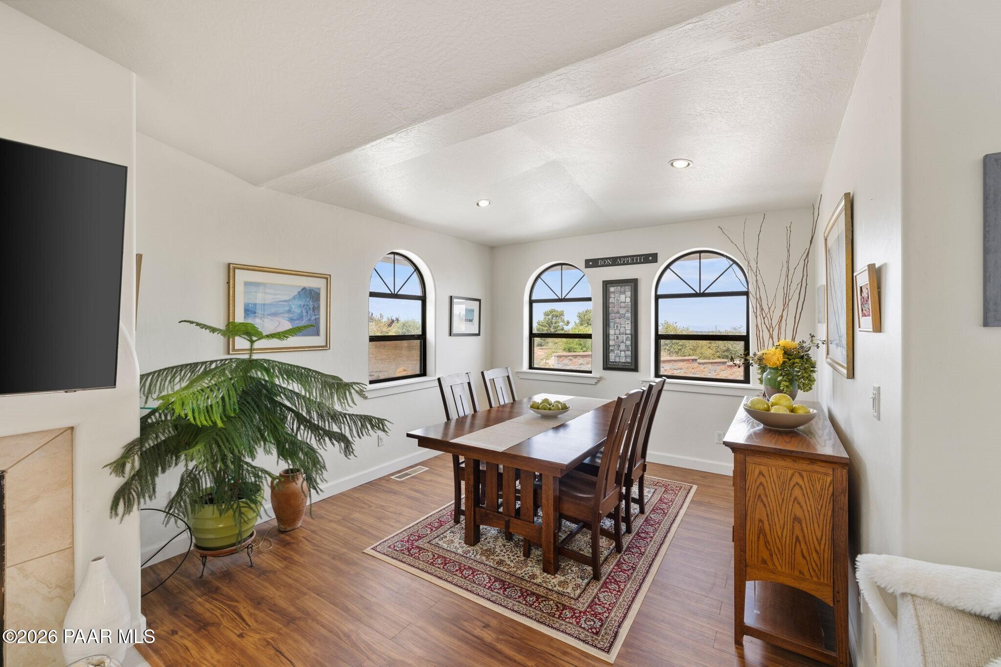 5515 N Bailey Avenue