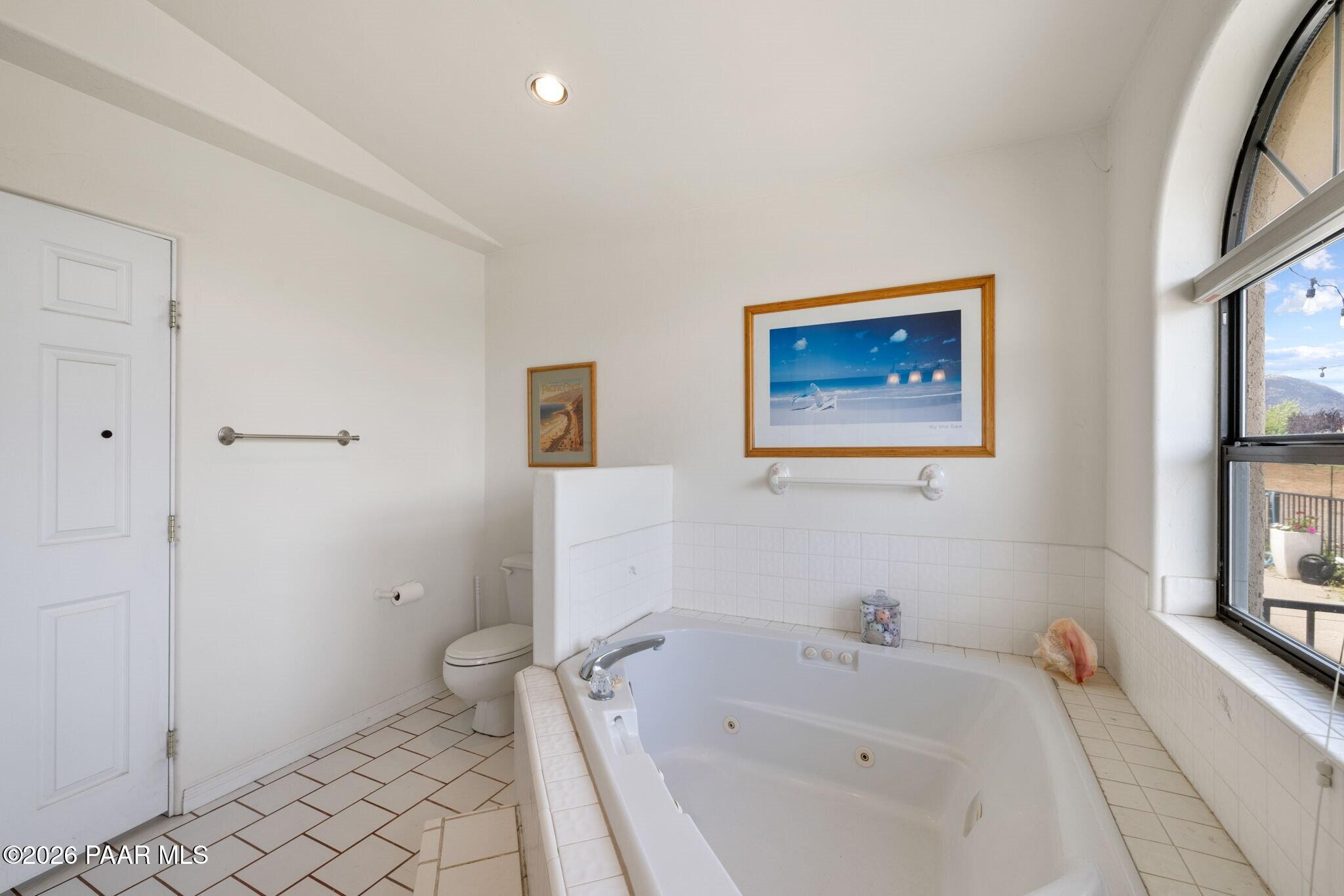 5515 N Bailey Avenue