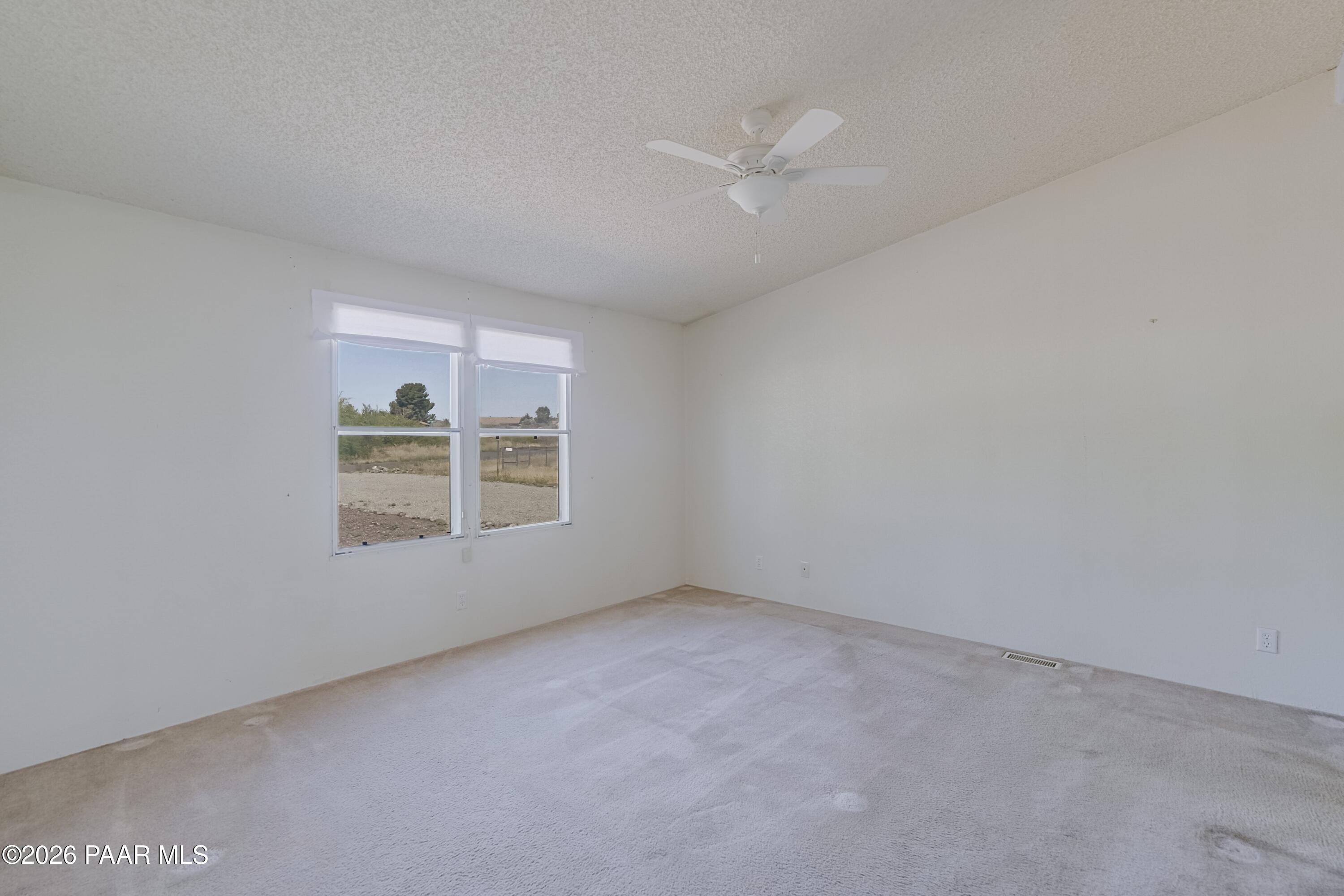 15853 S Maverick Trail