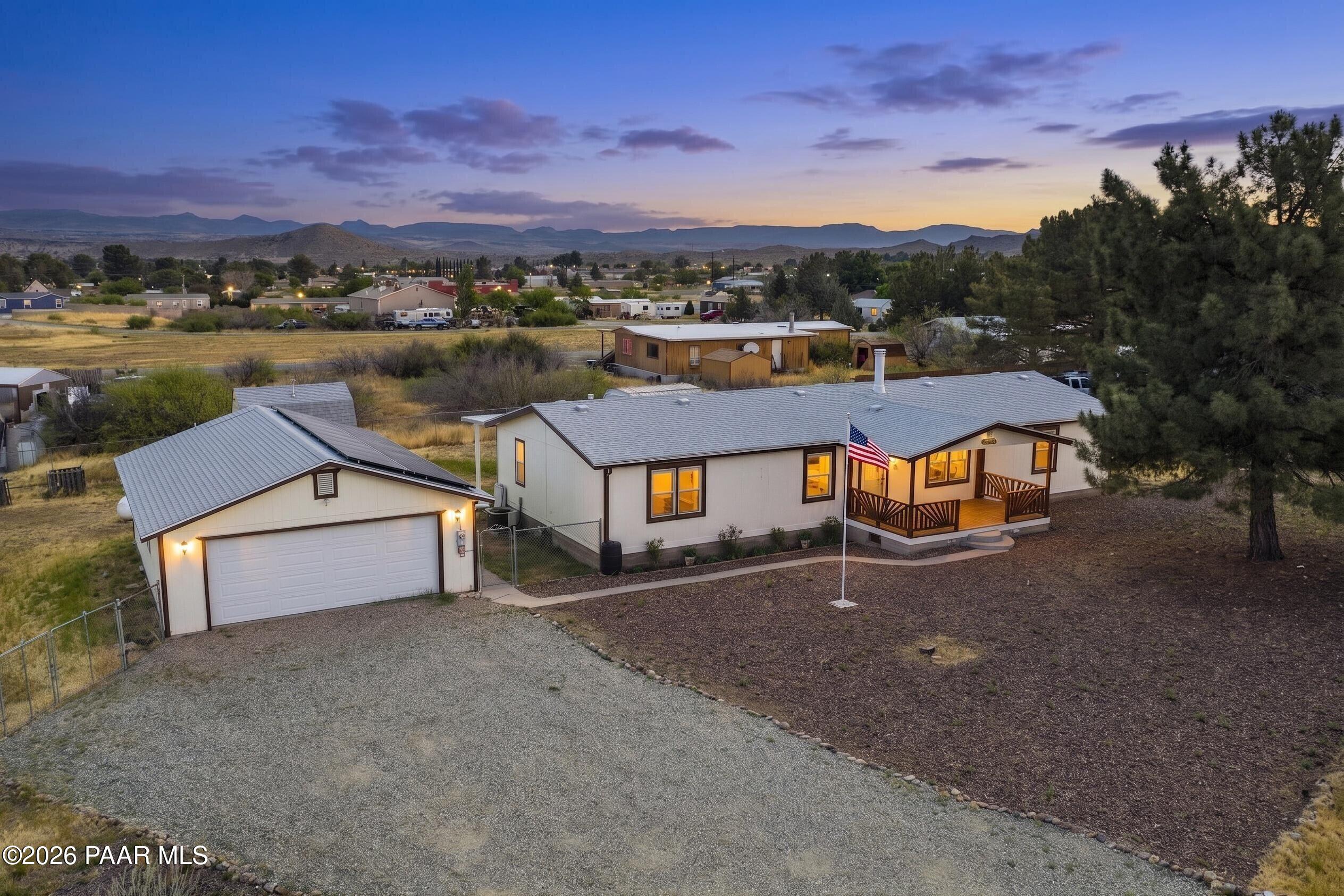 15853 S Maverick Trail