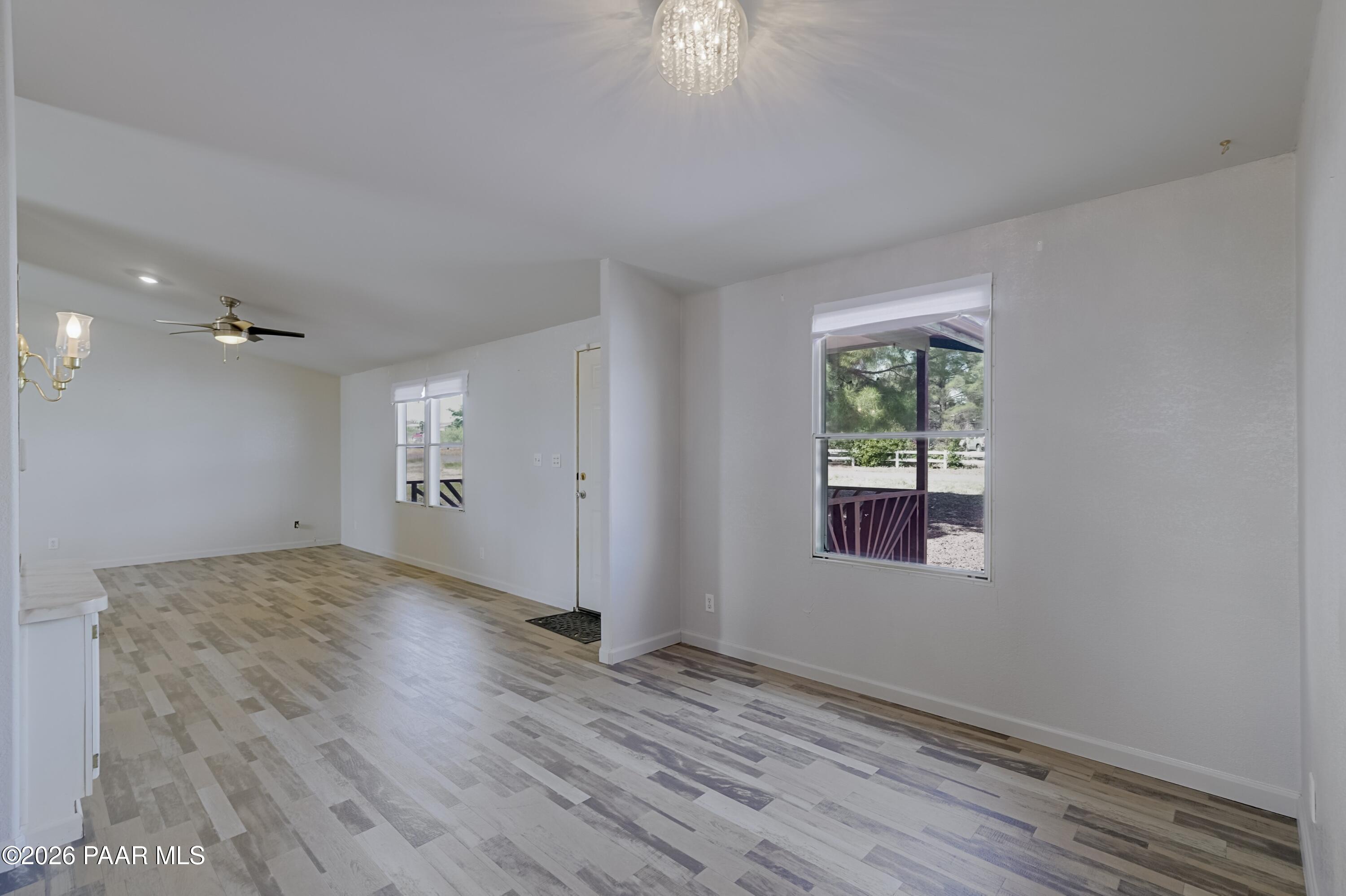 15853 S Maverick Trail