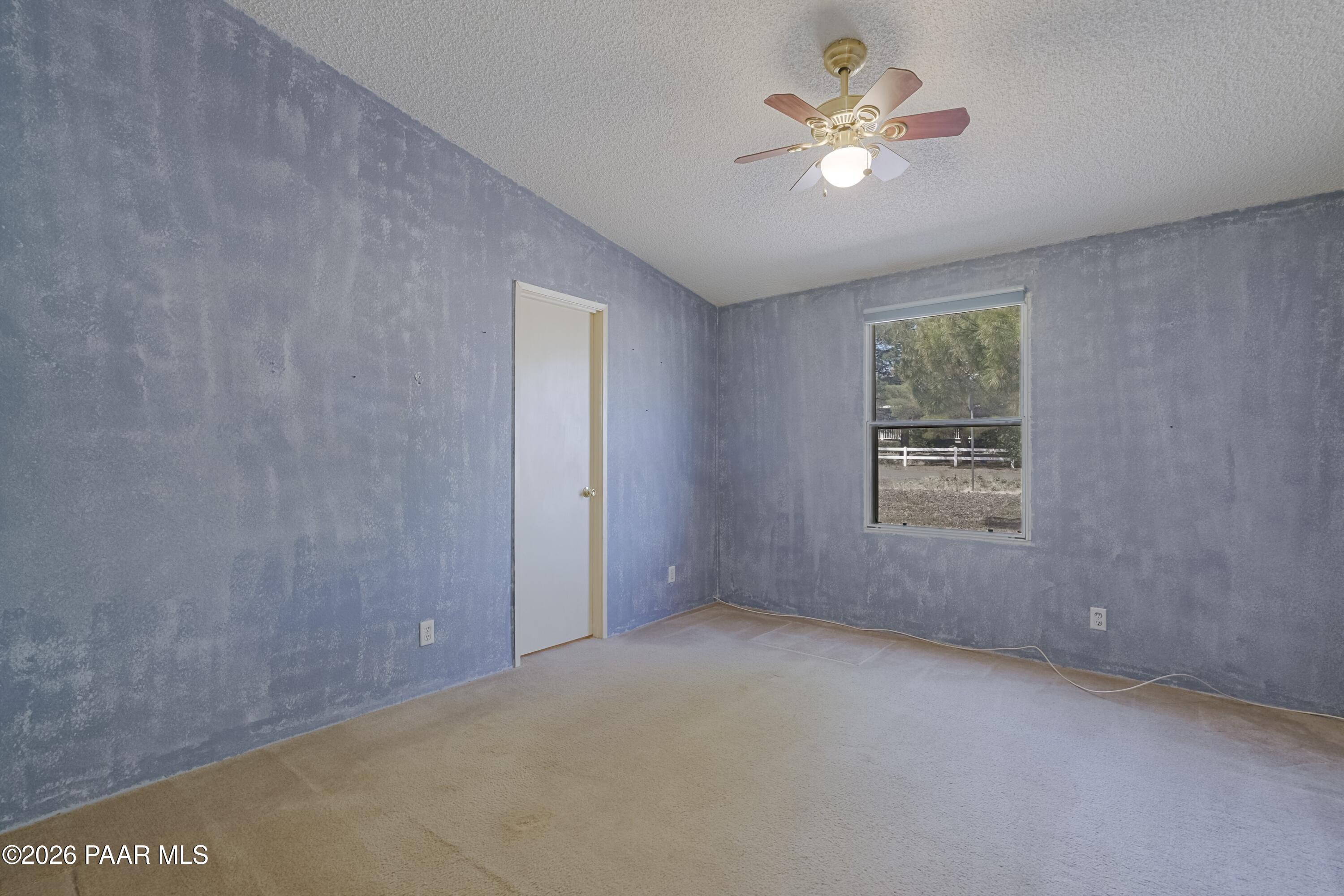 15853 S Maverick Trail