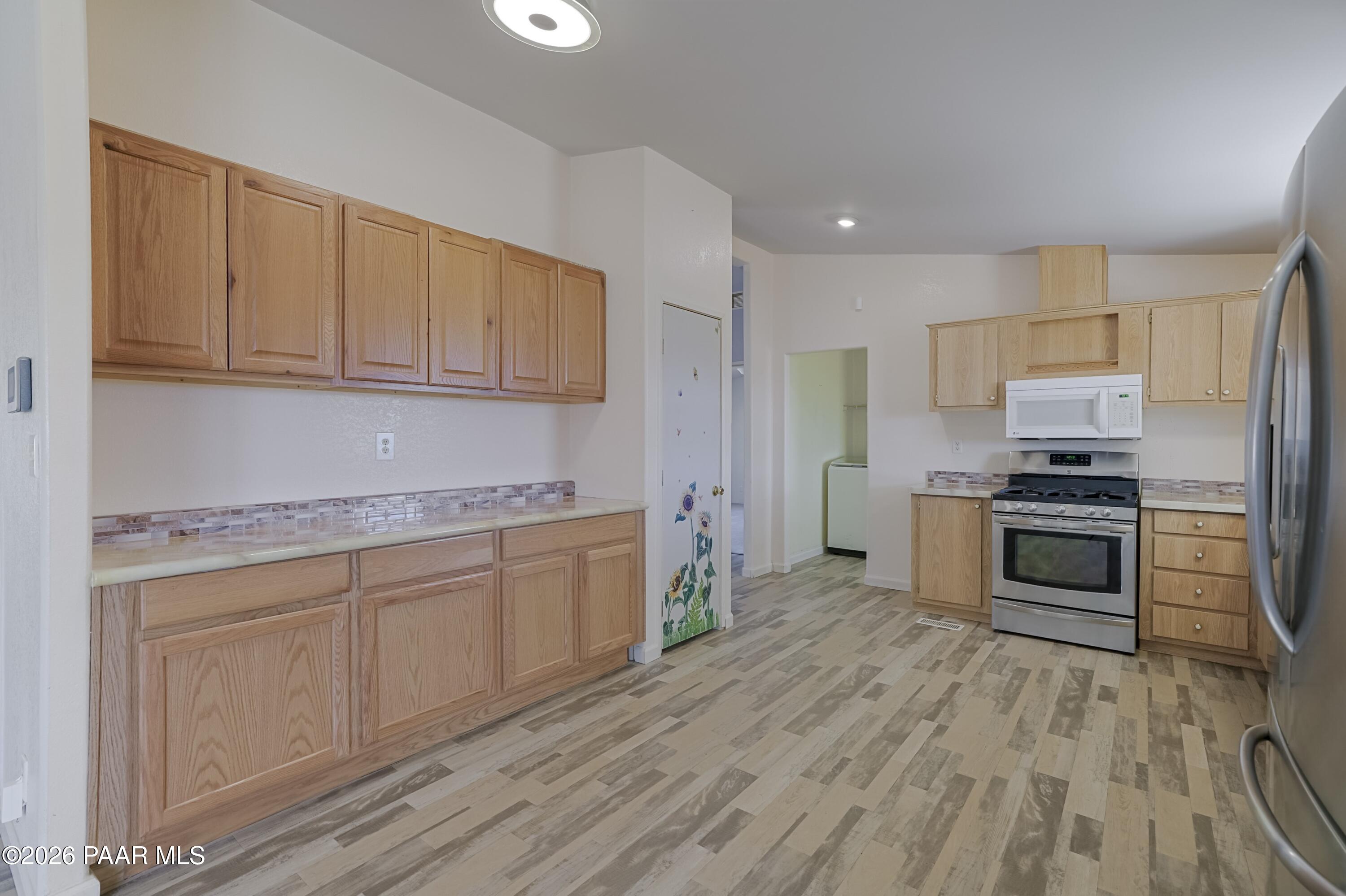 15853 S Maverick Trail