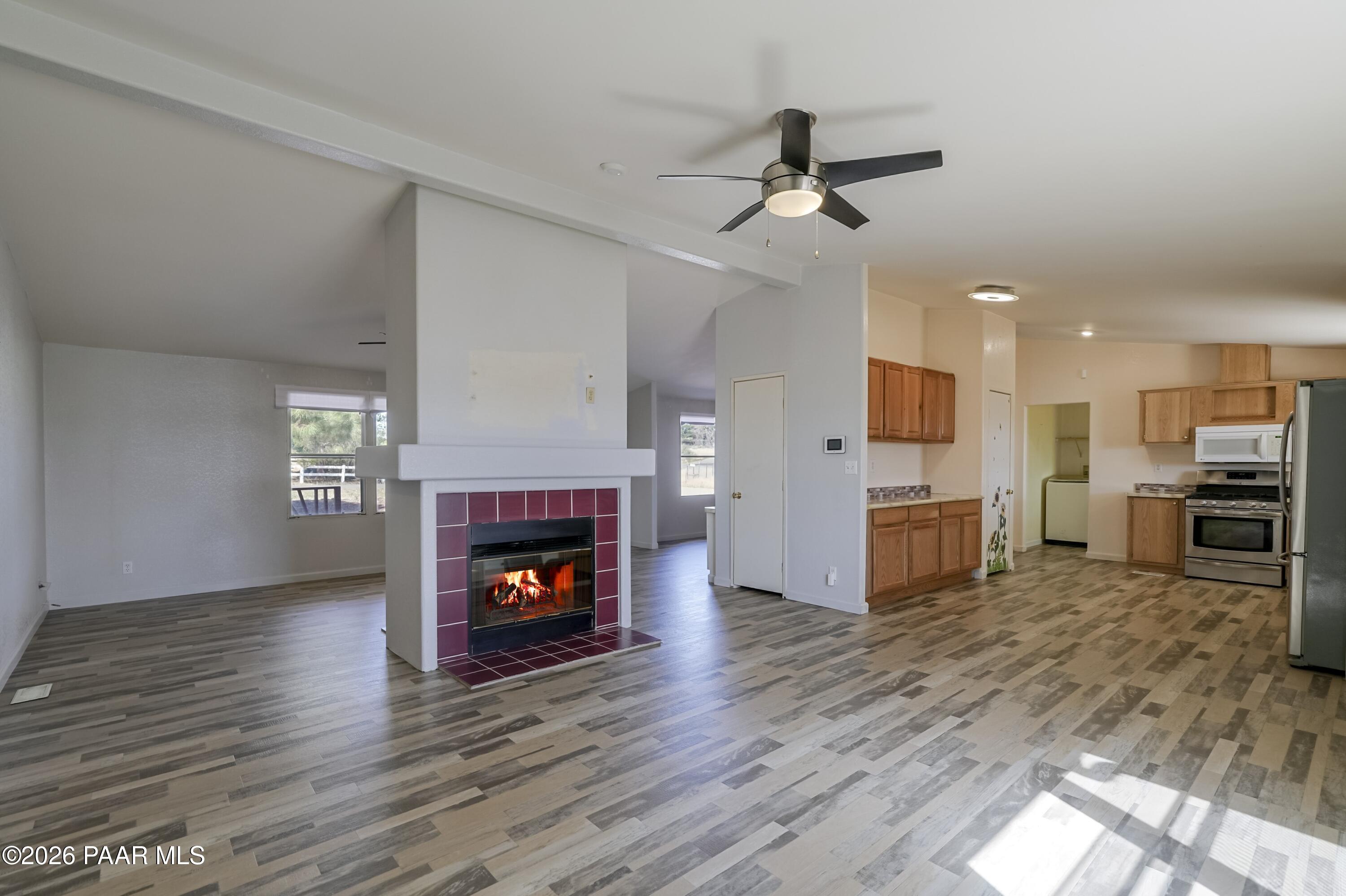 15853 S Maverick Trail