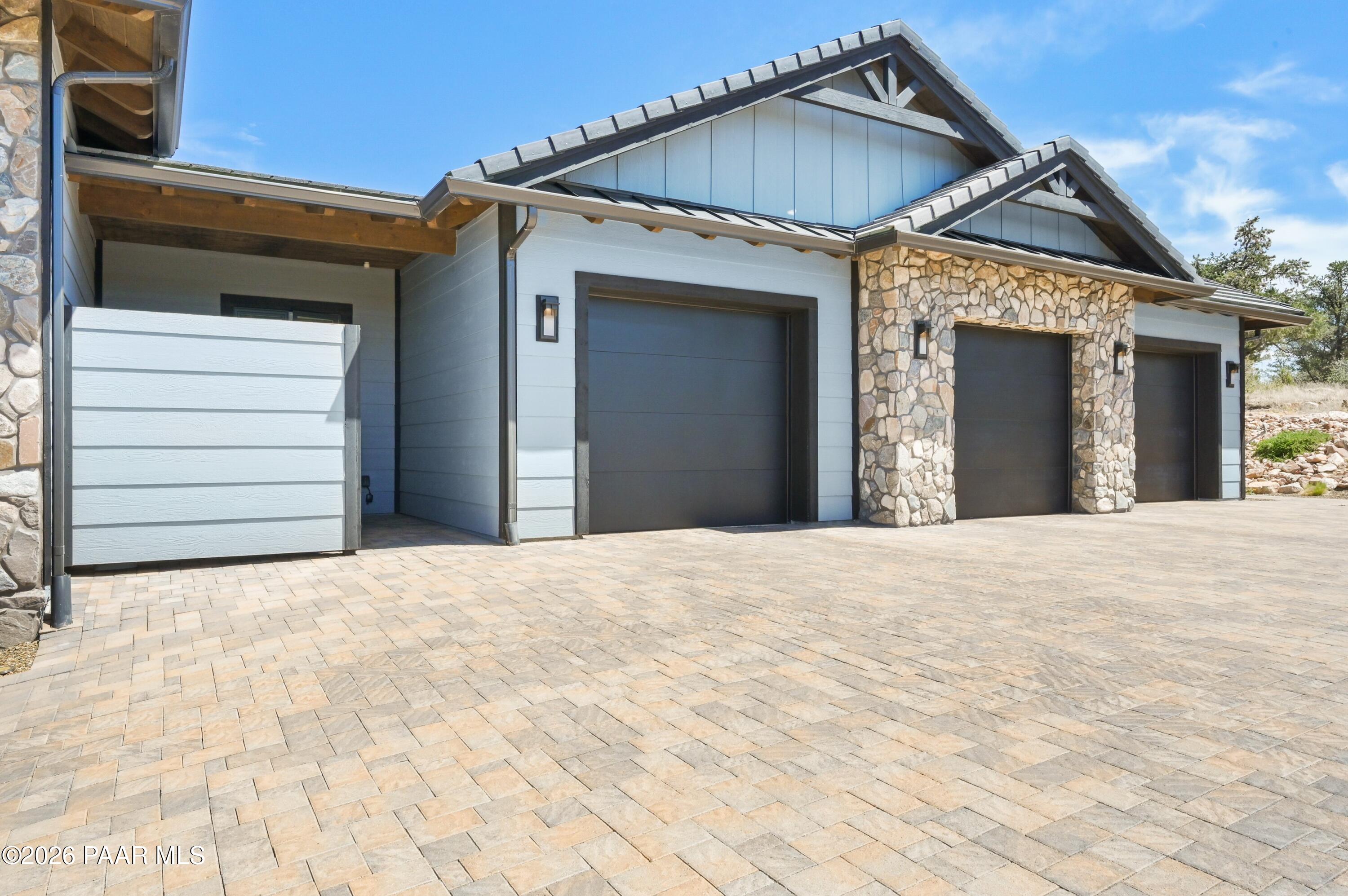 15355 N High Lonesome Way