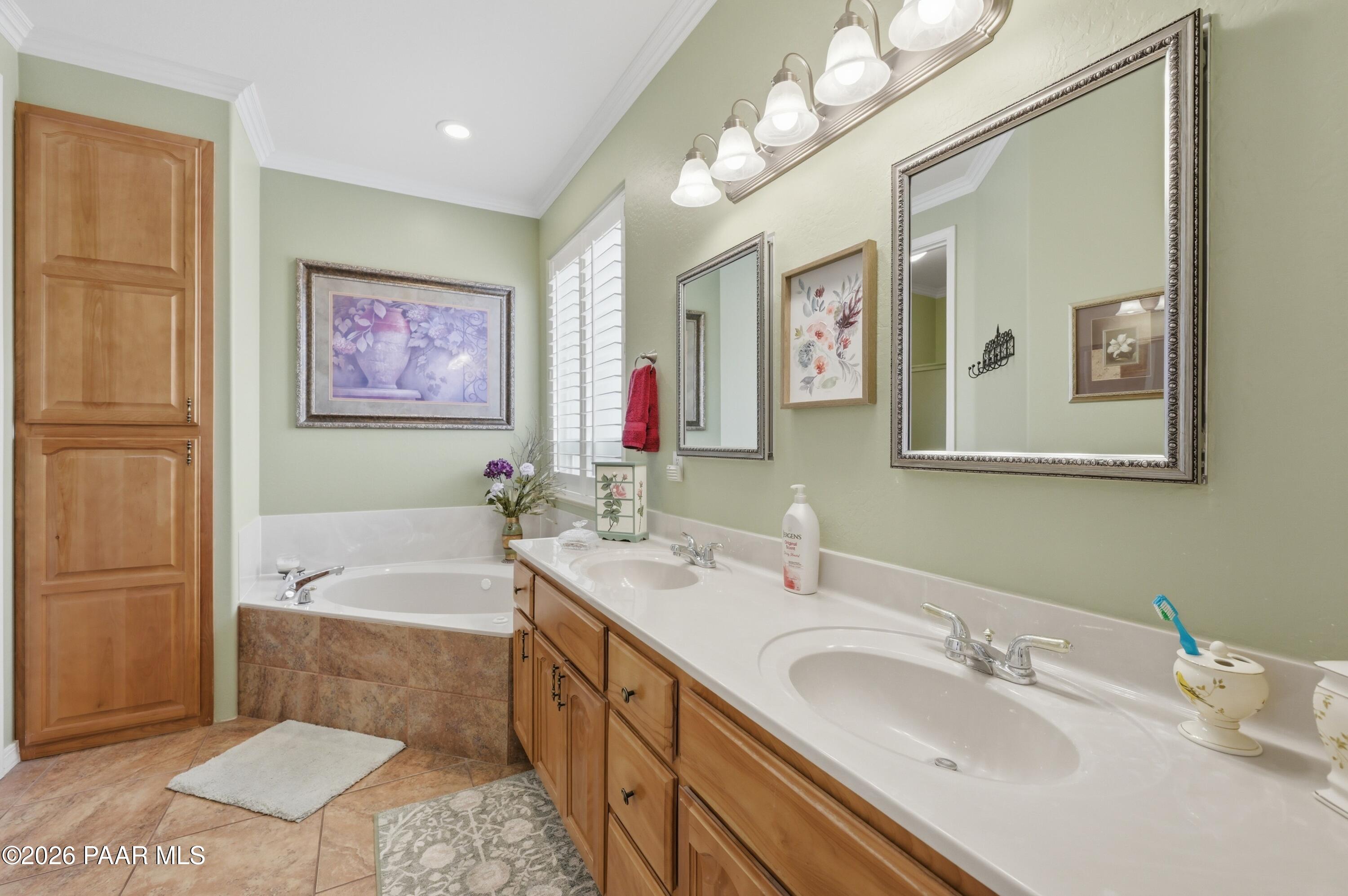 7413 N Park Crest Lane