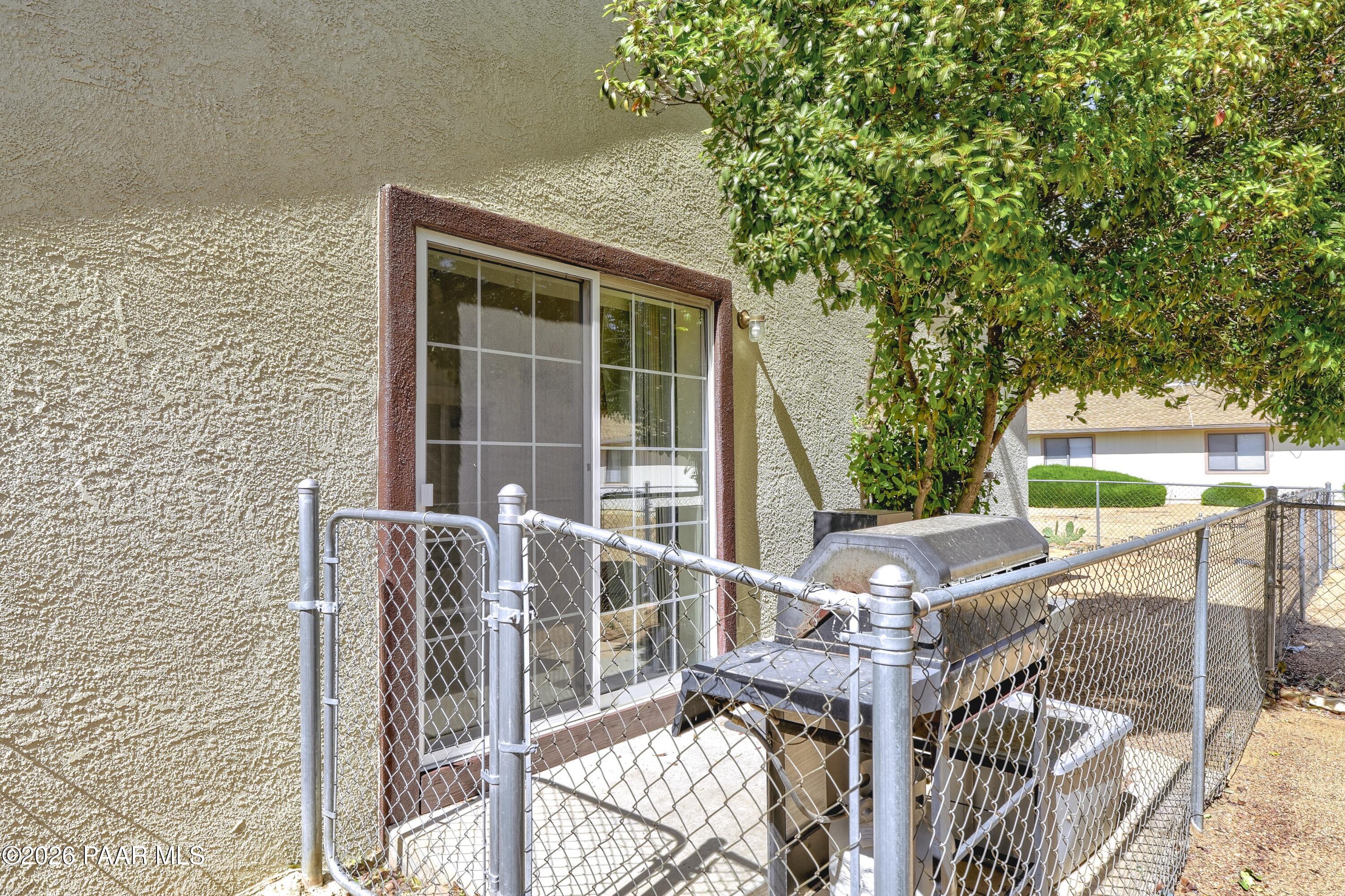 3280 N Hedgewood Drive