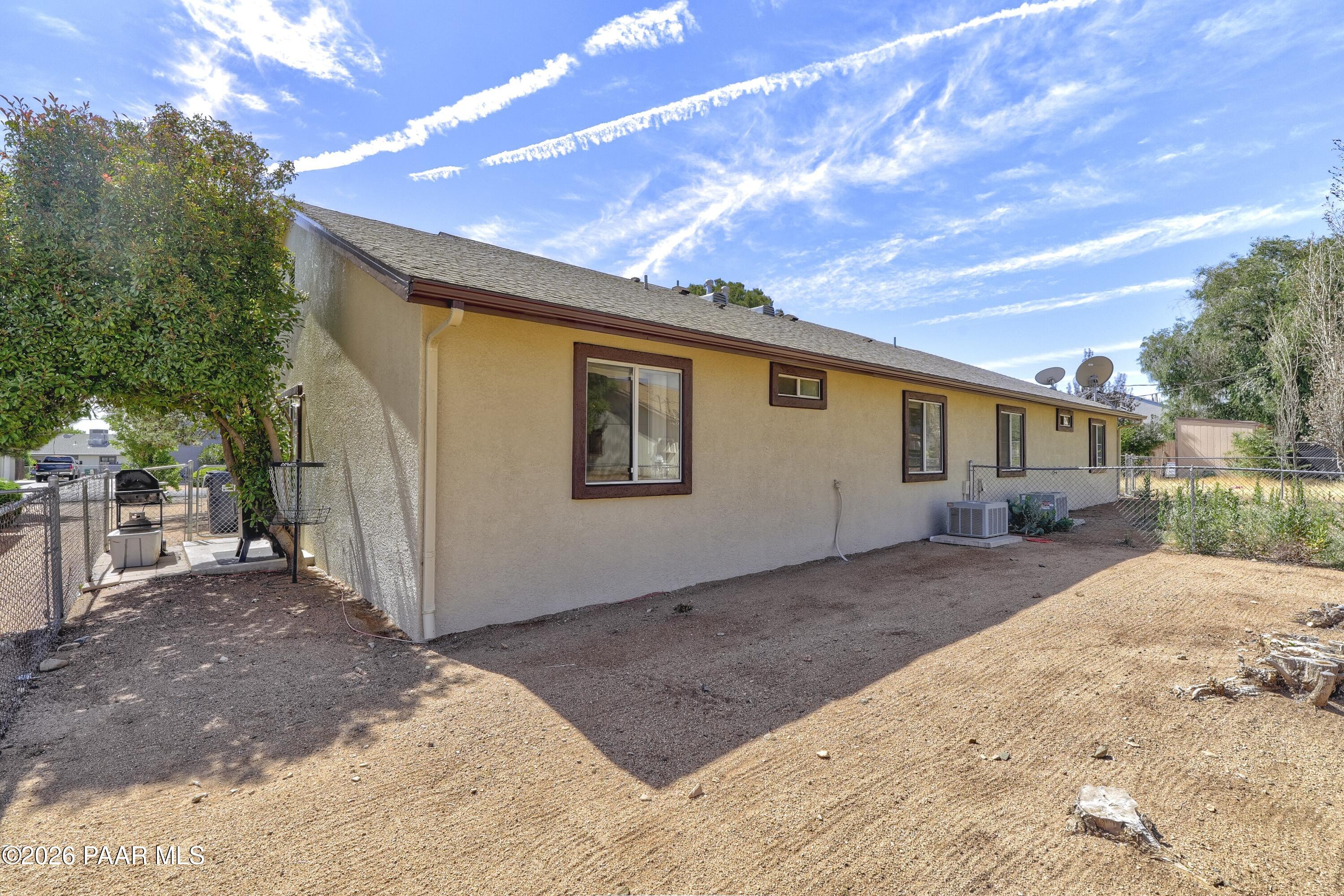 3280 N Hedgewood Drive