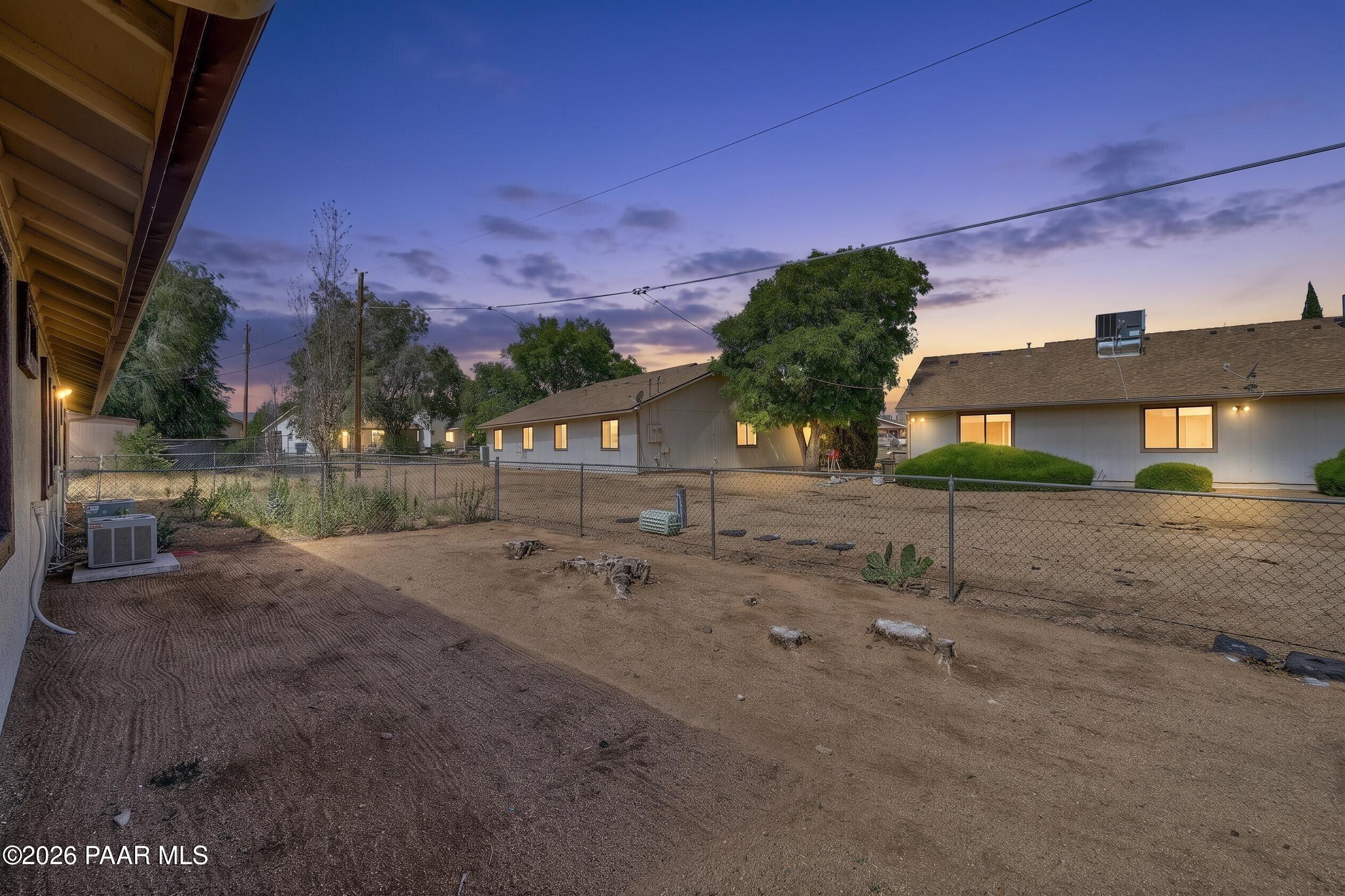 3280 N Hedgewood Drive
