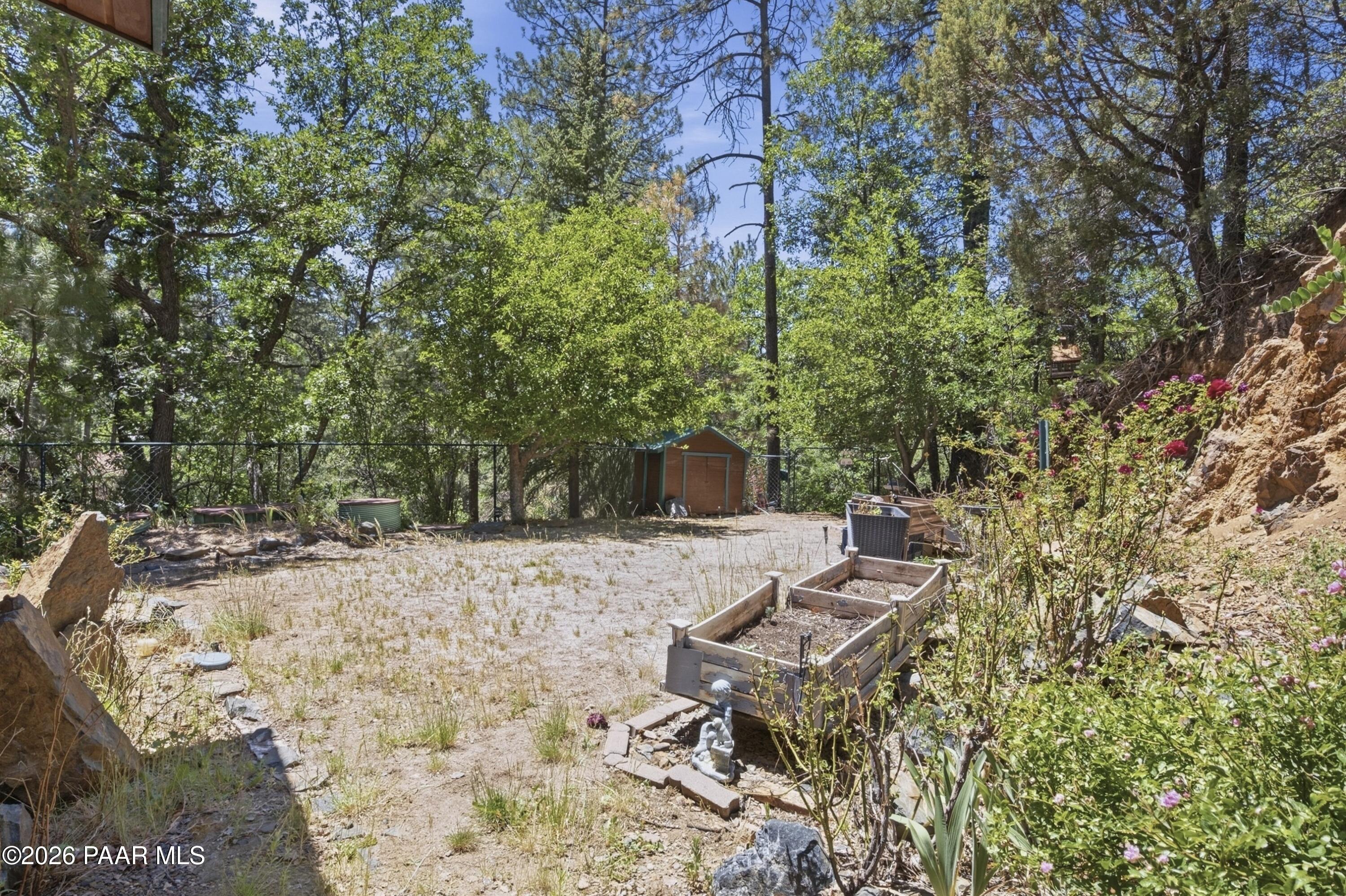 1882 E Old Miner Road
