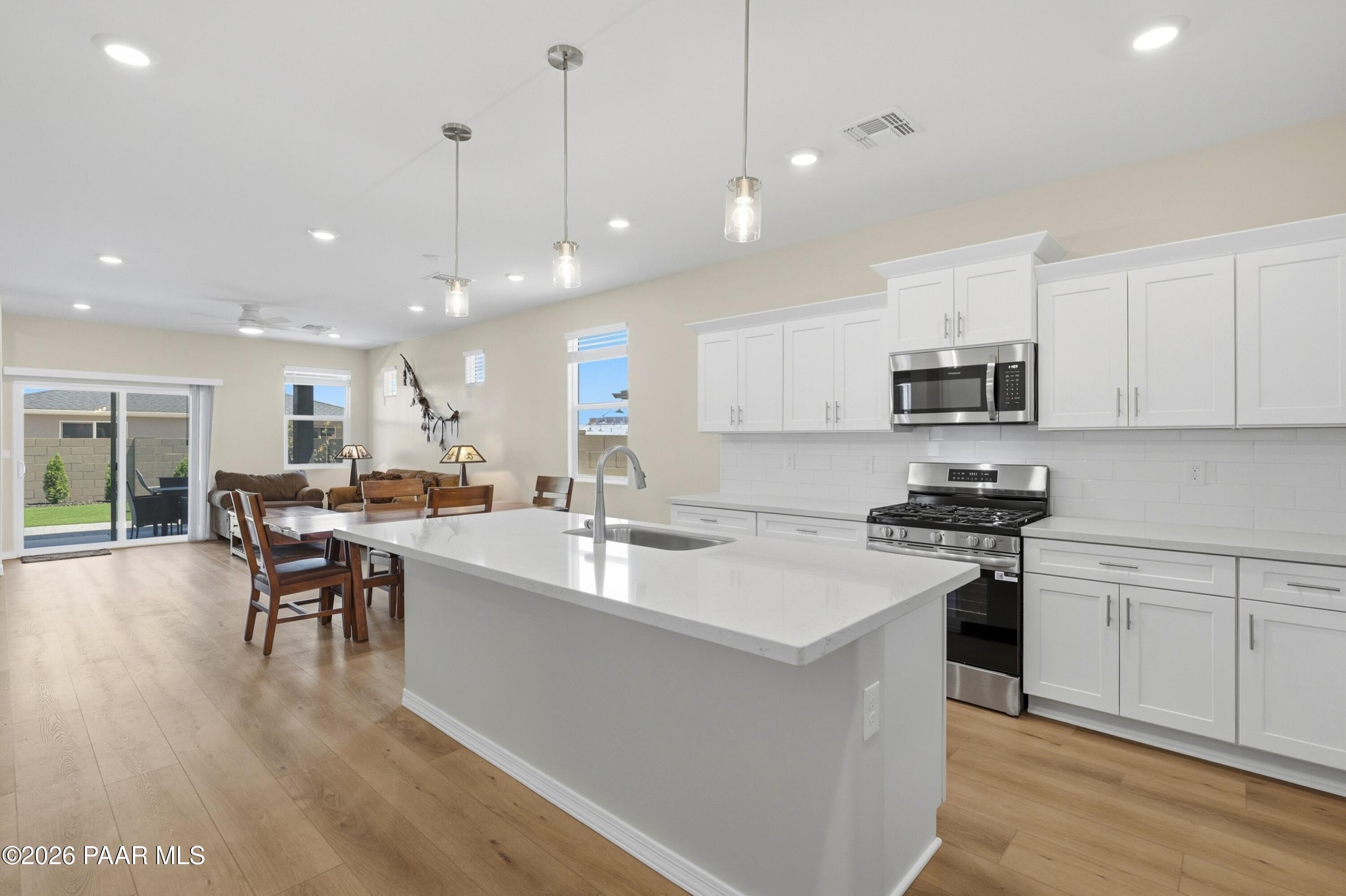 1208 N Prairie Dog Trail