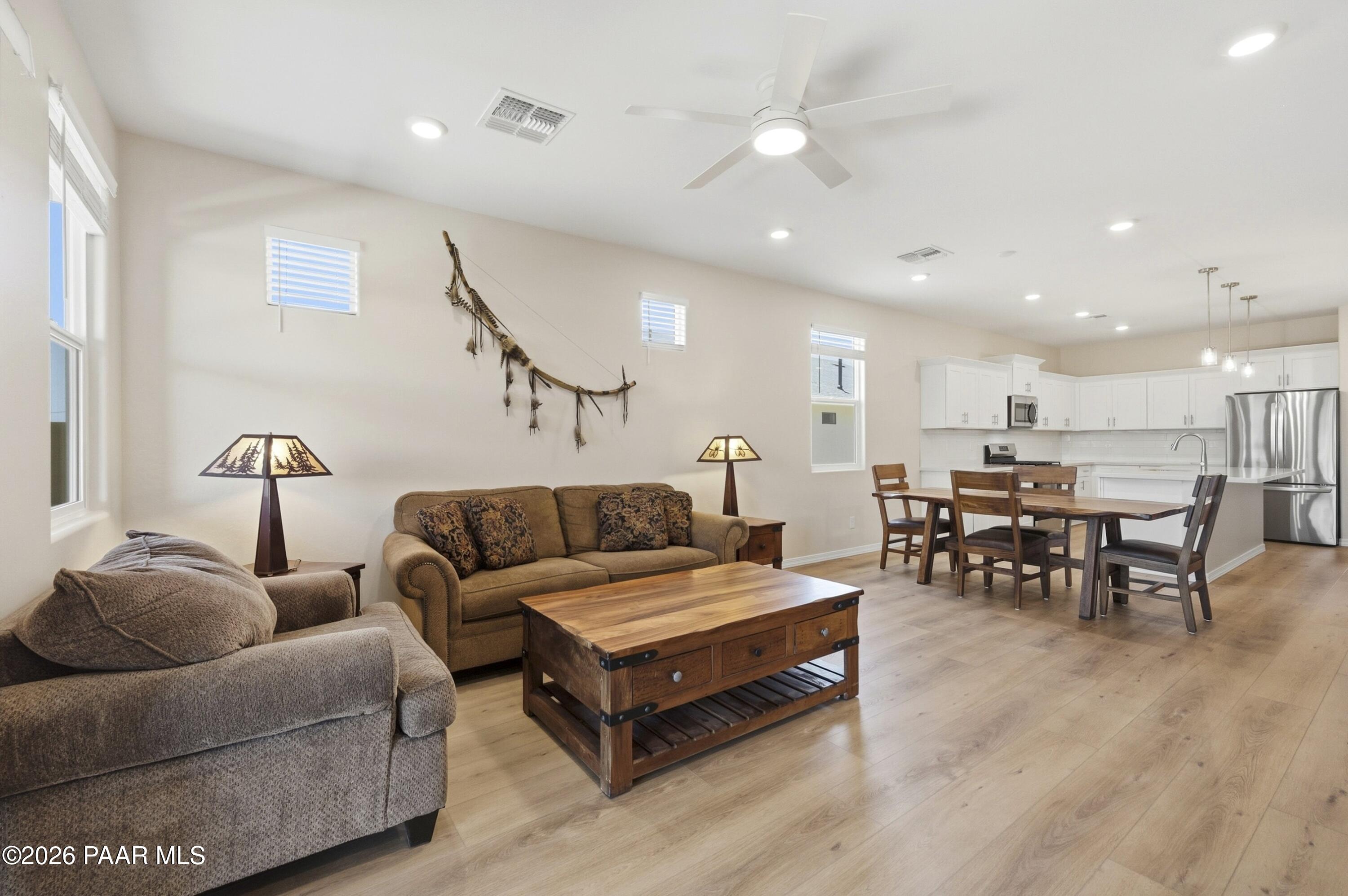 1208 N Prairie Dog Trail