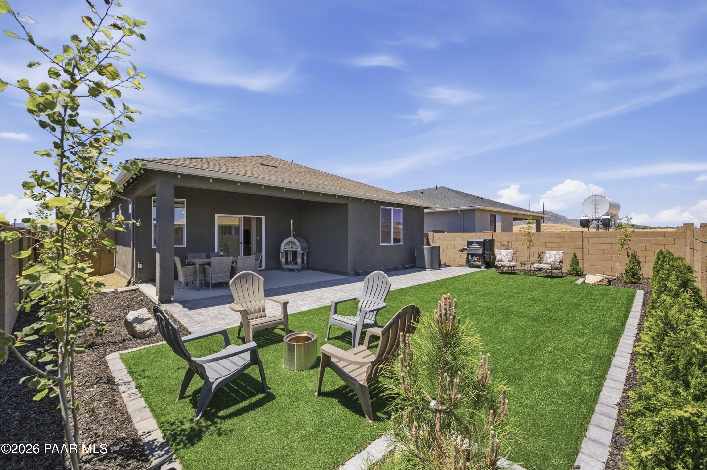 1208 N Prairie Dog Trail