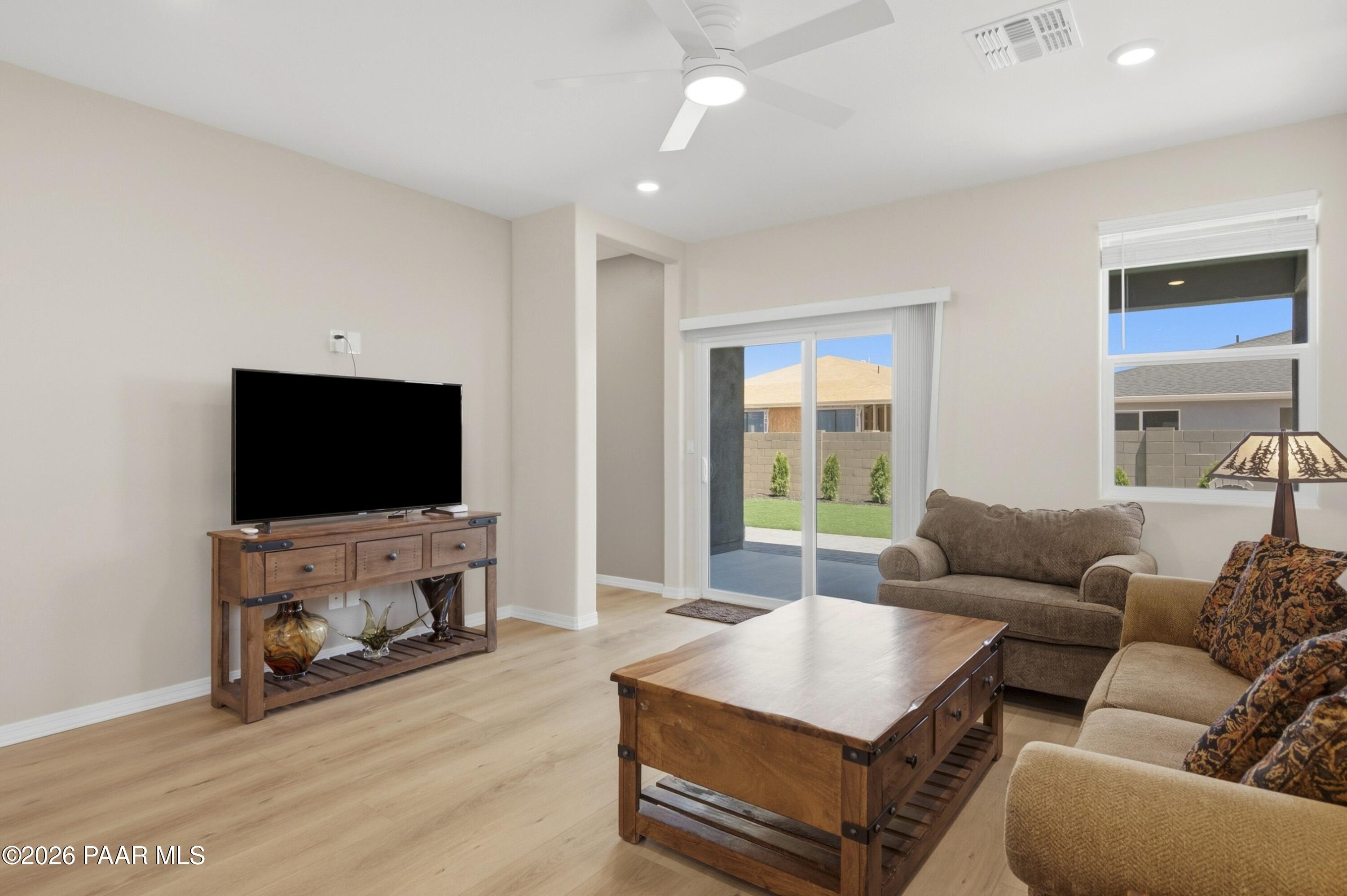 1208 N Prairie Dog Trail