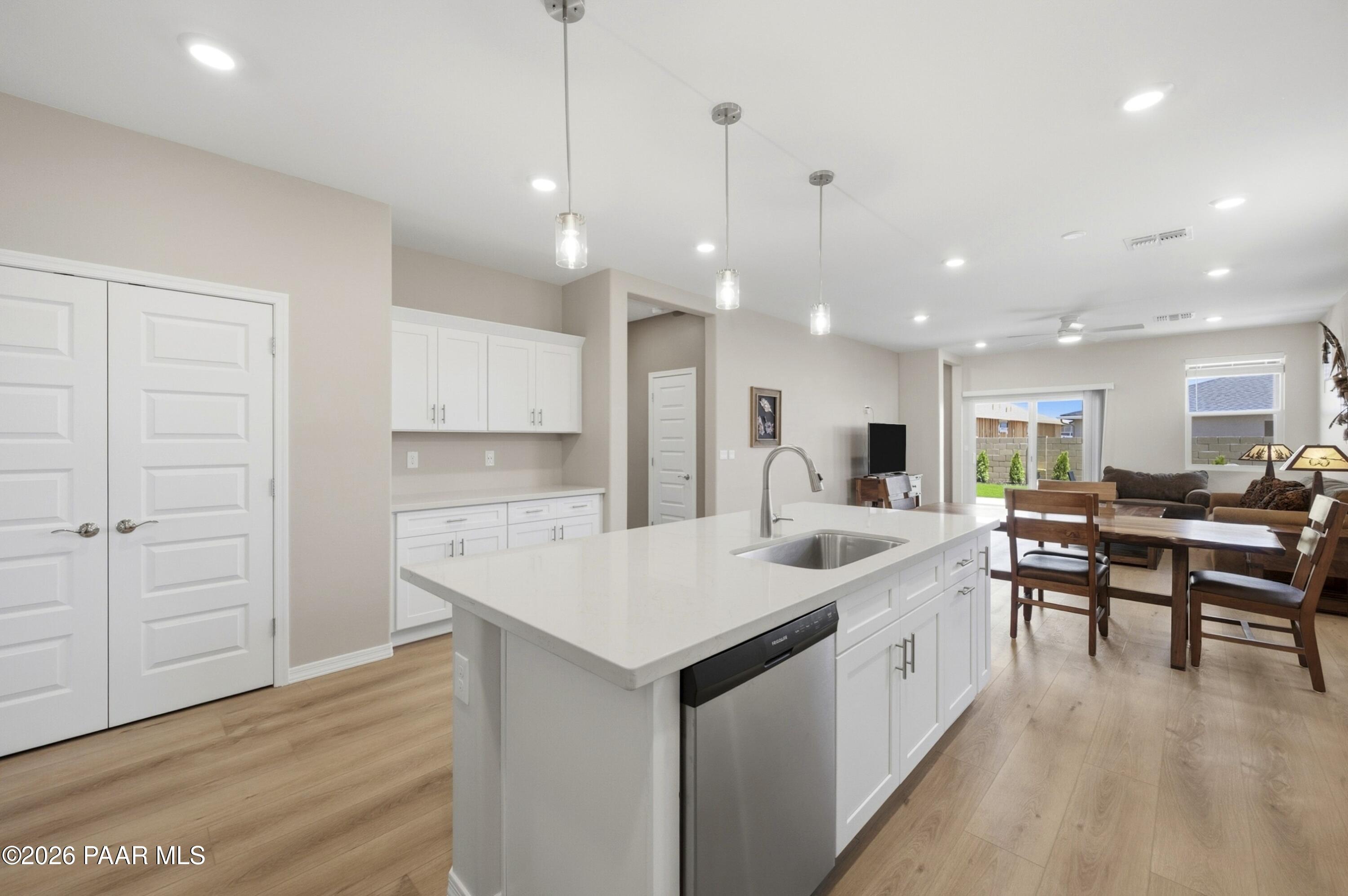1208 N Prairie Dog Trail