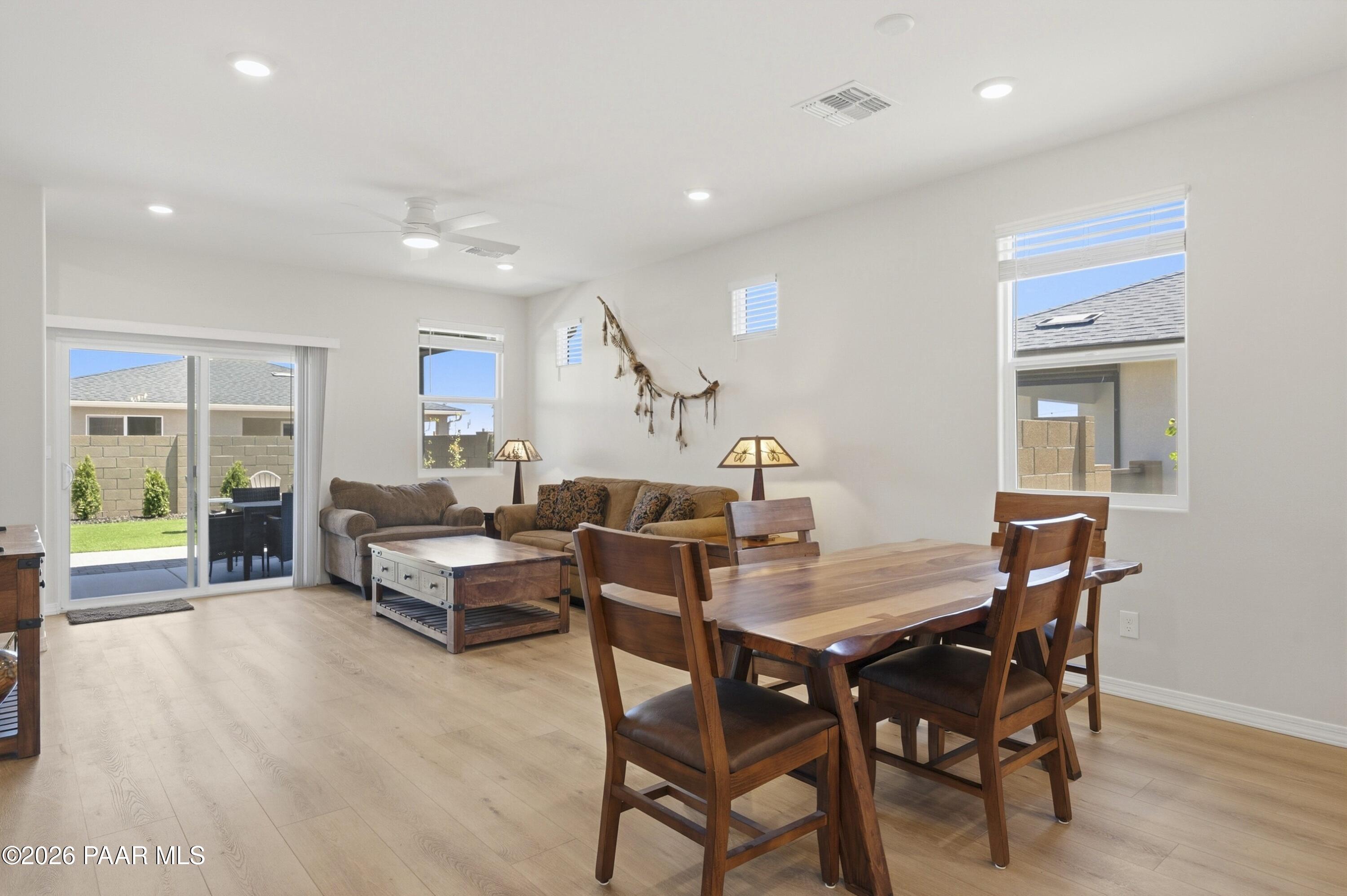 1208 N Prairie Dog Trail