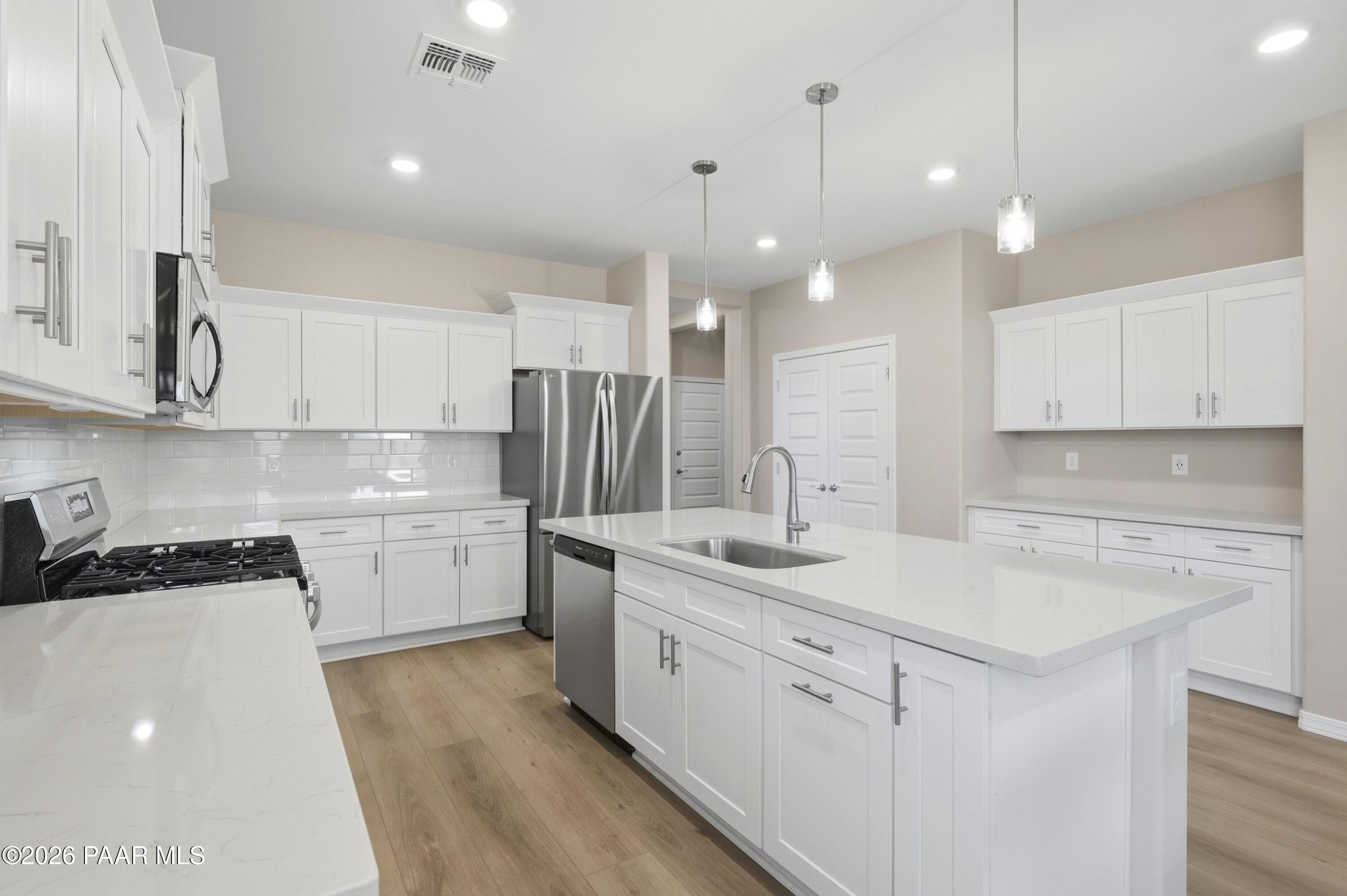 1208 N Prairie Dog Trail