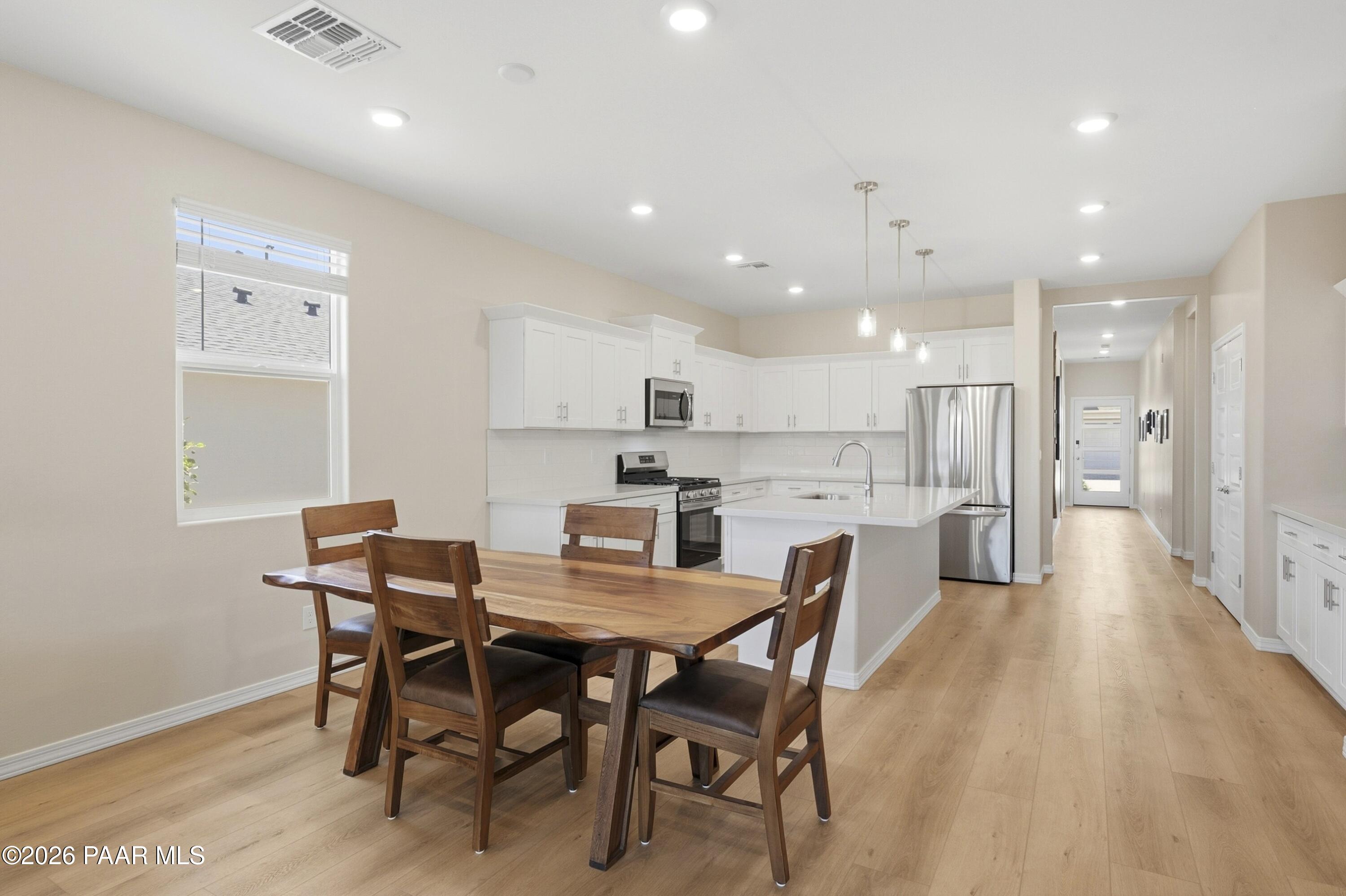 1208 N Prairie Dog Trail