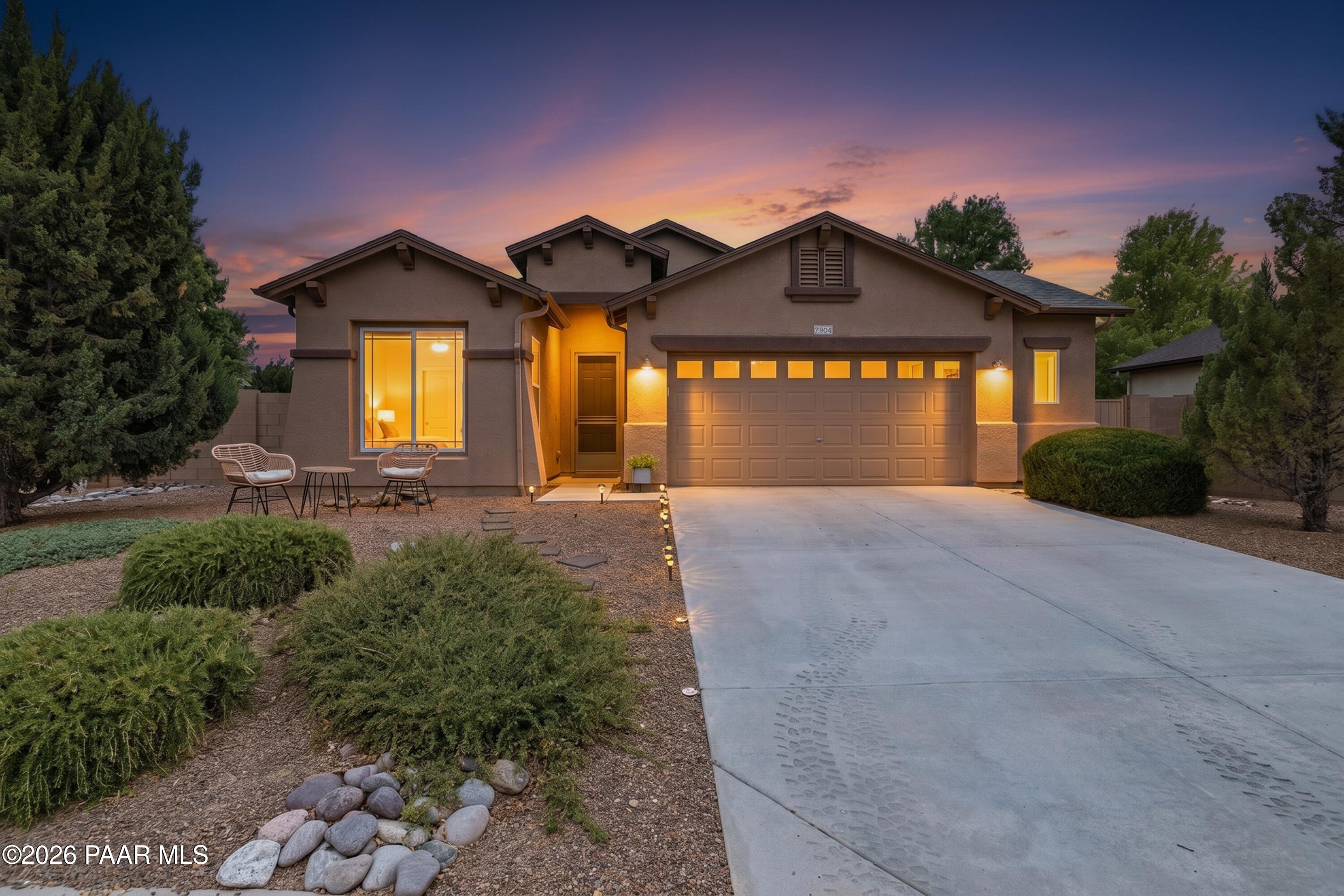 7904 N Paradise Canyon Lane